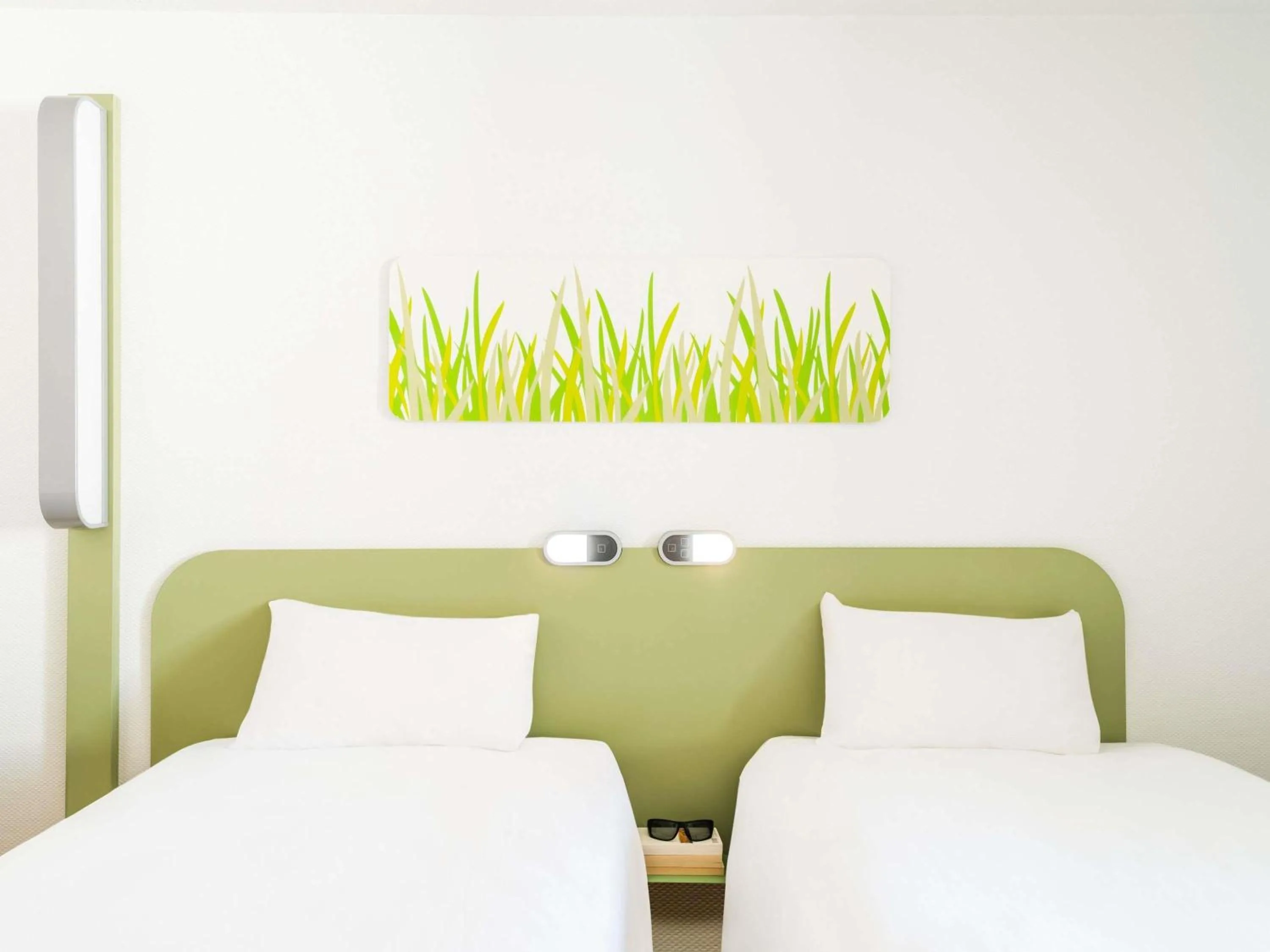 Bedroom, Bed in Ibis Budget Cergy St Christophe