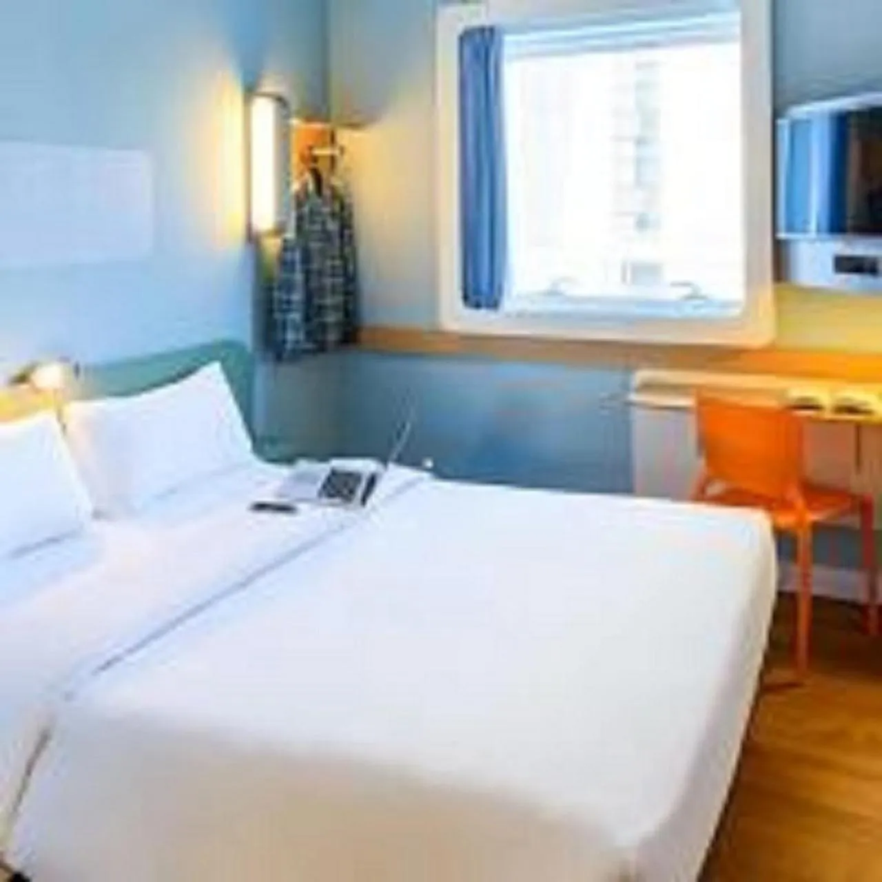 Bedroom, Bed in Ibis Budget Cergy St Christophe