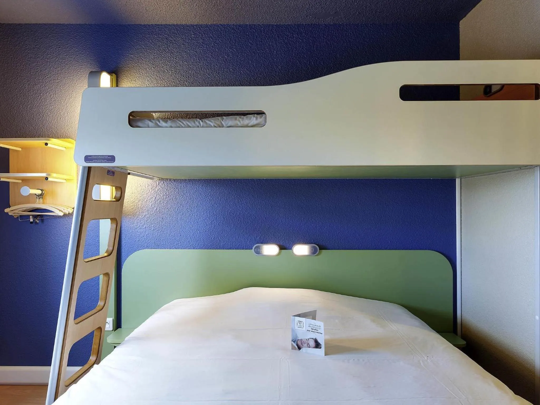 Bedroom, Bed in Ibis Budget Cergy St Christophe