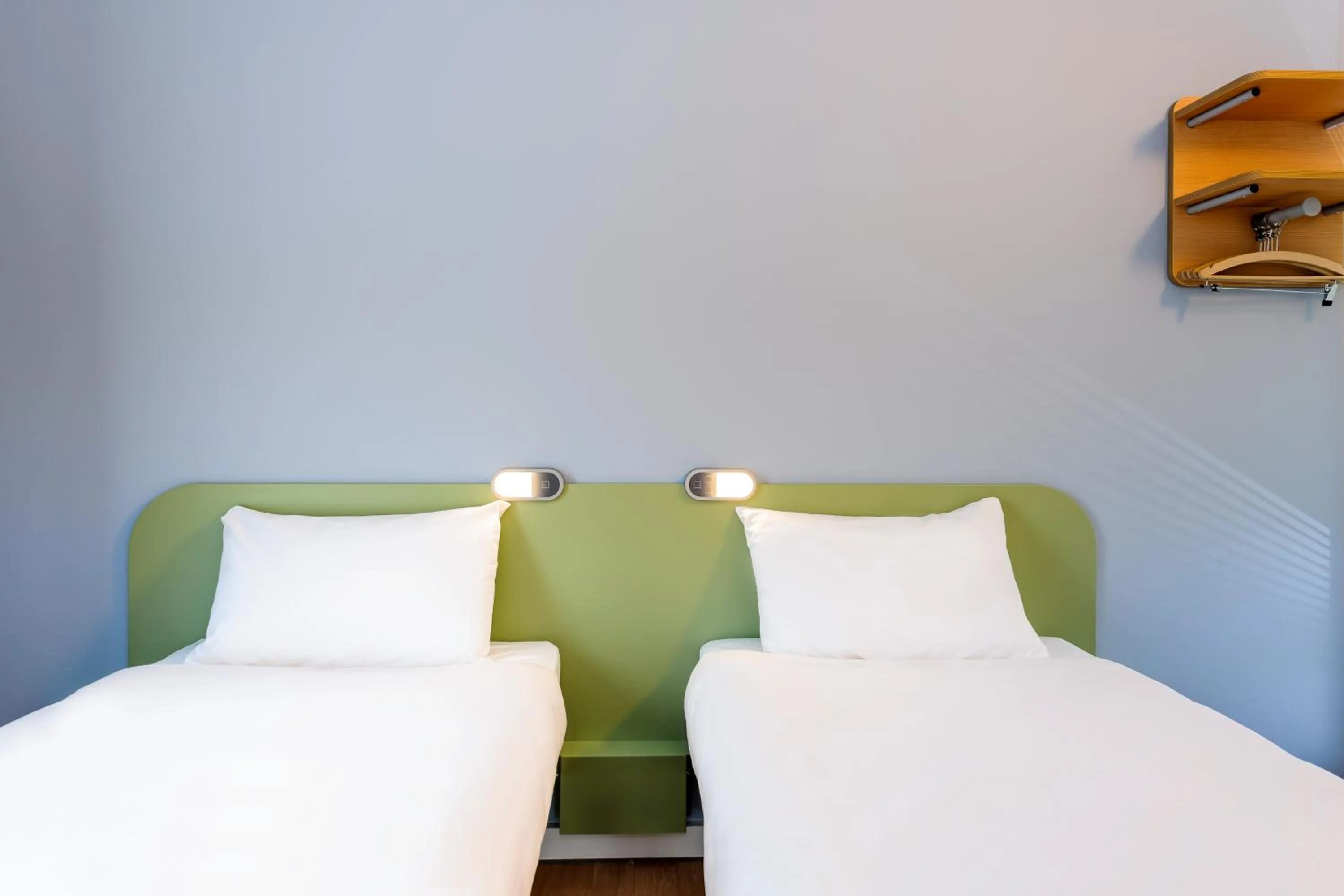 Photo of the whole room, Bed in Ibis Budget Cergy St Christophe