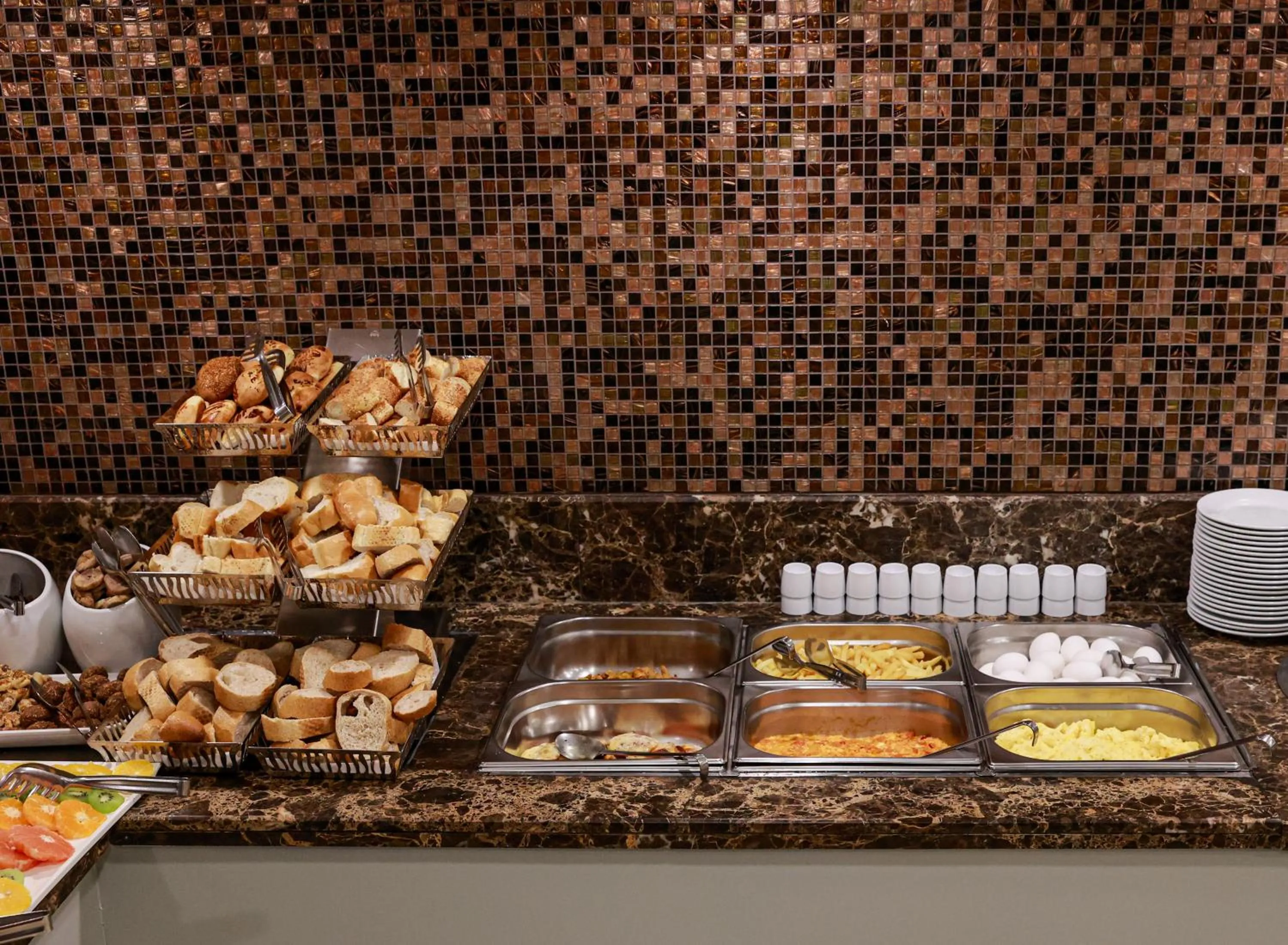 Food and drinks in Nova Plaza Park Hotel