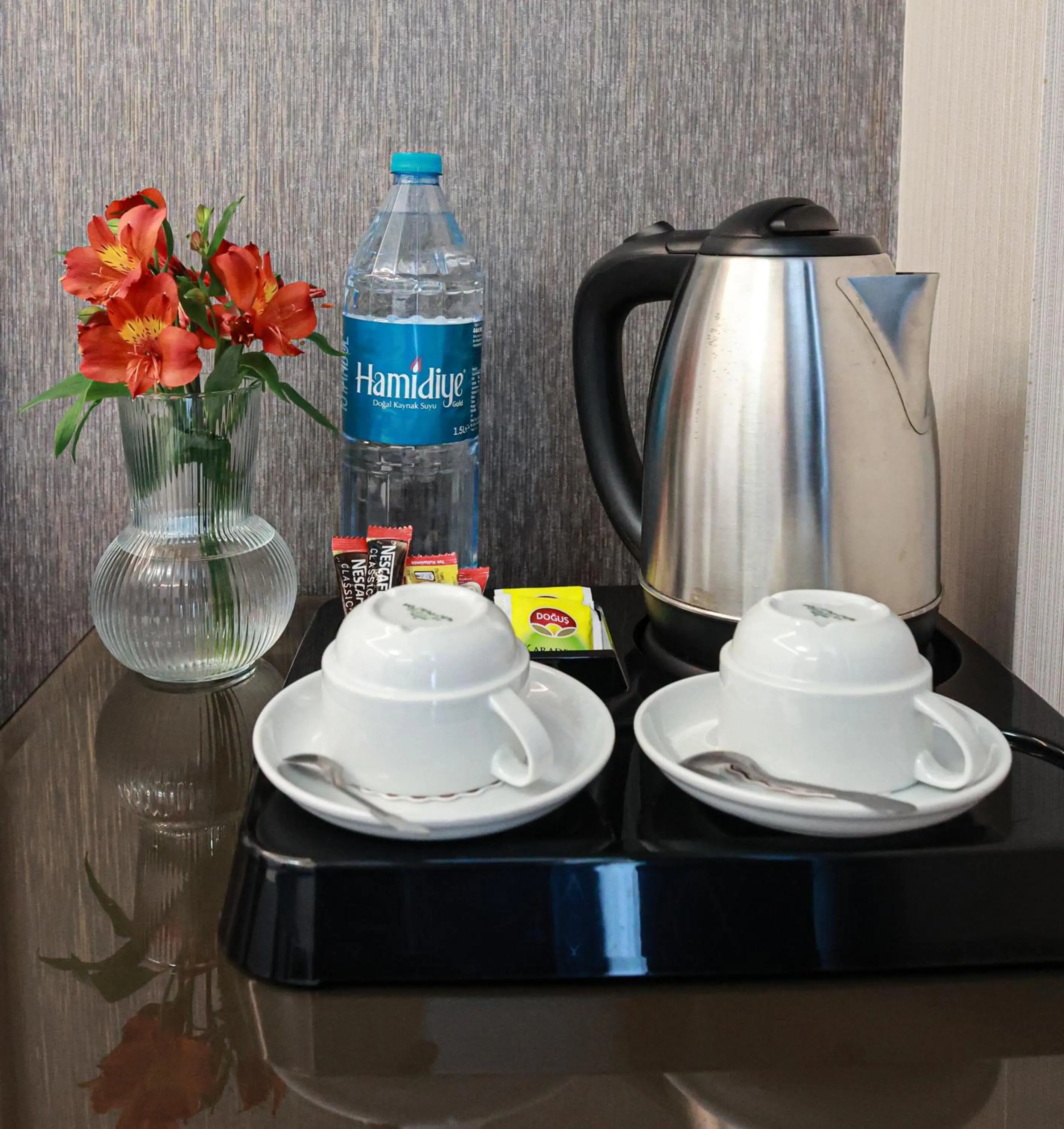 Coffee/tea facilities in Nova Plaza Park Hotel