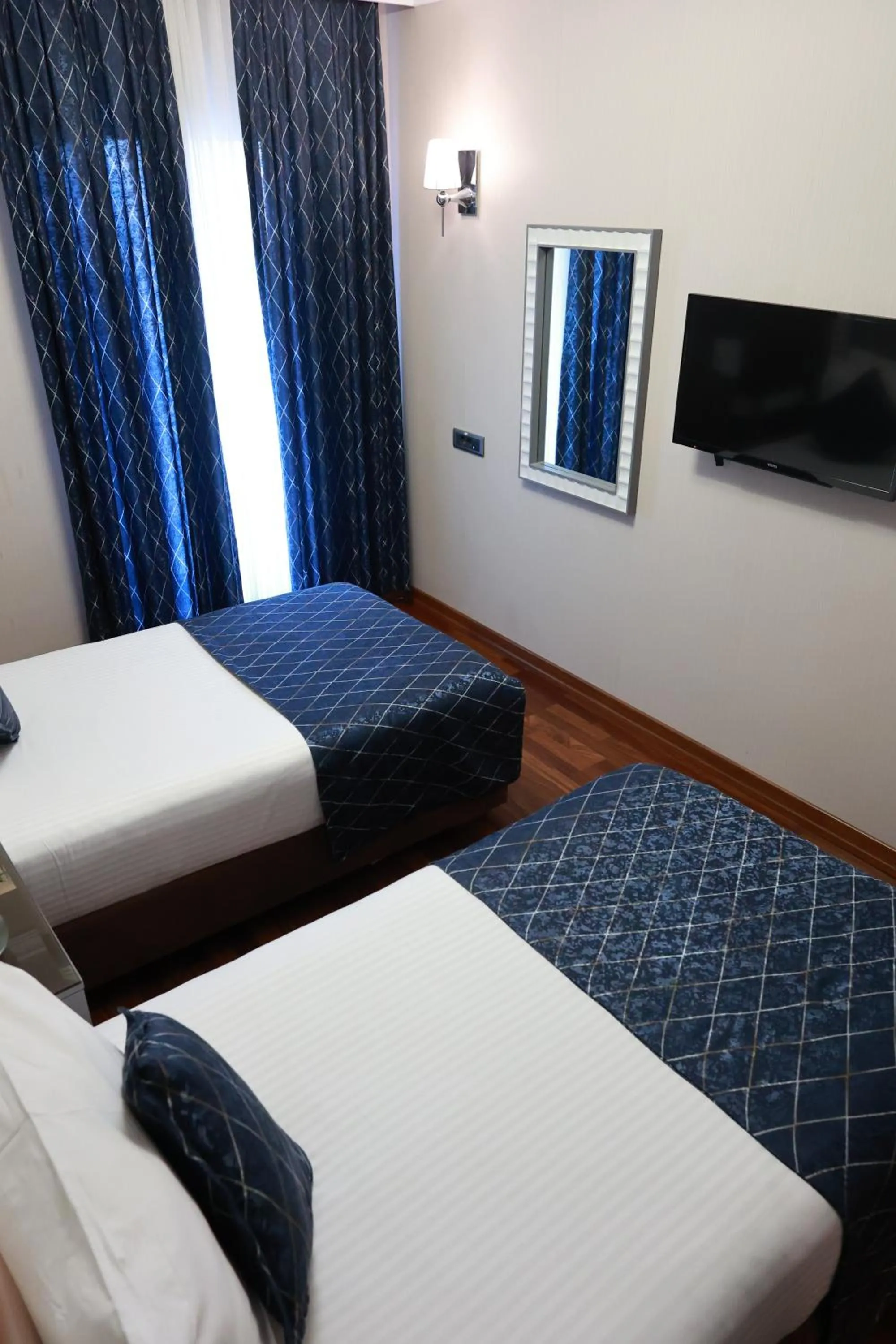 Bed in Nova Plaza Park Hotel