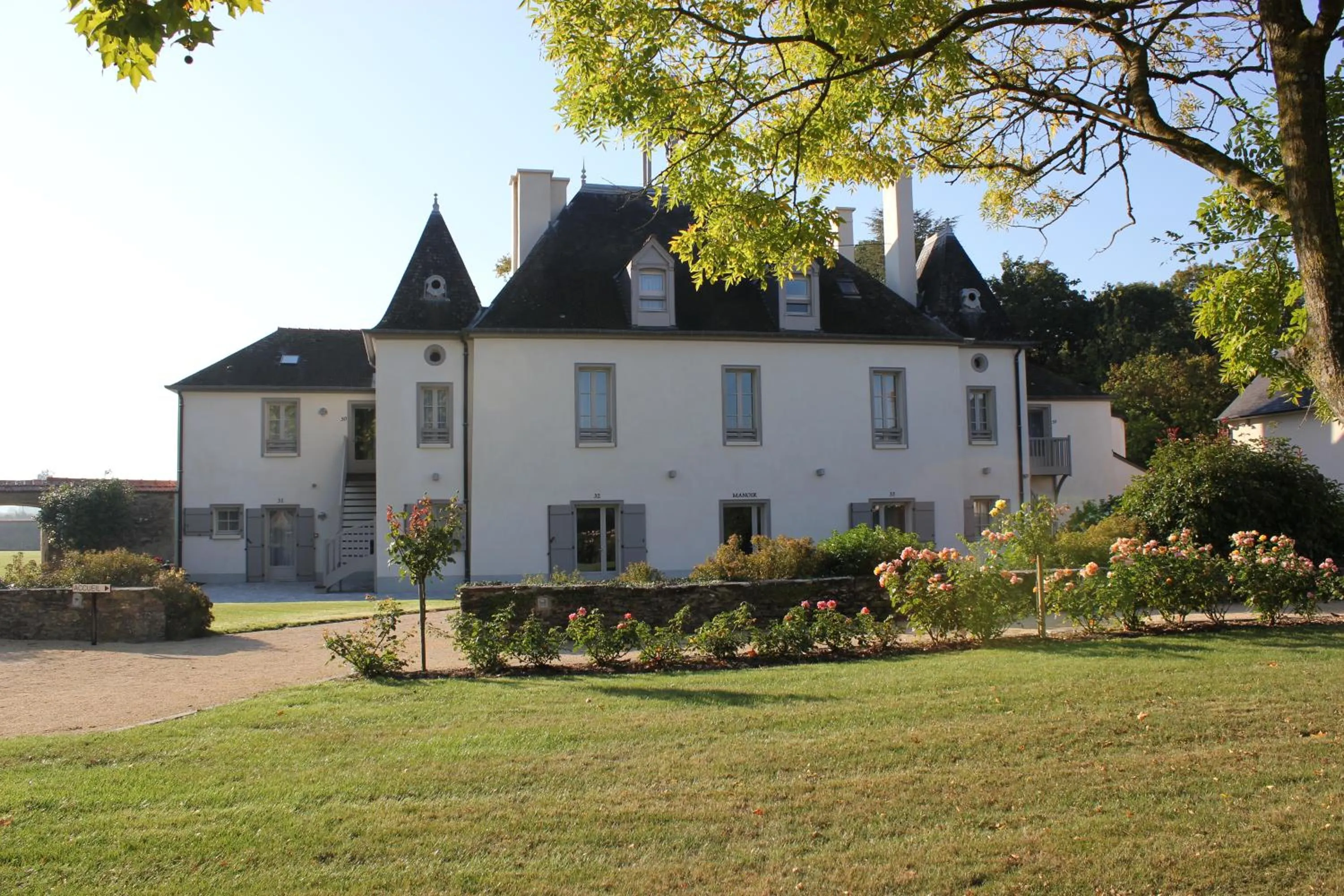 Property building in La Pommeraie