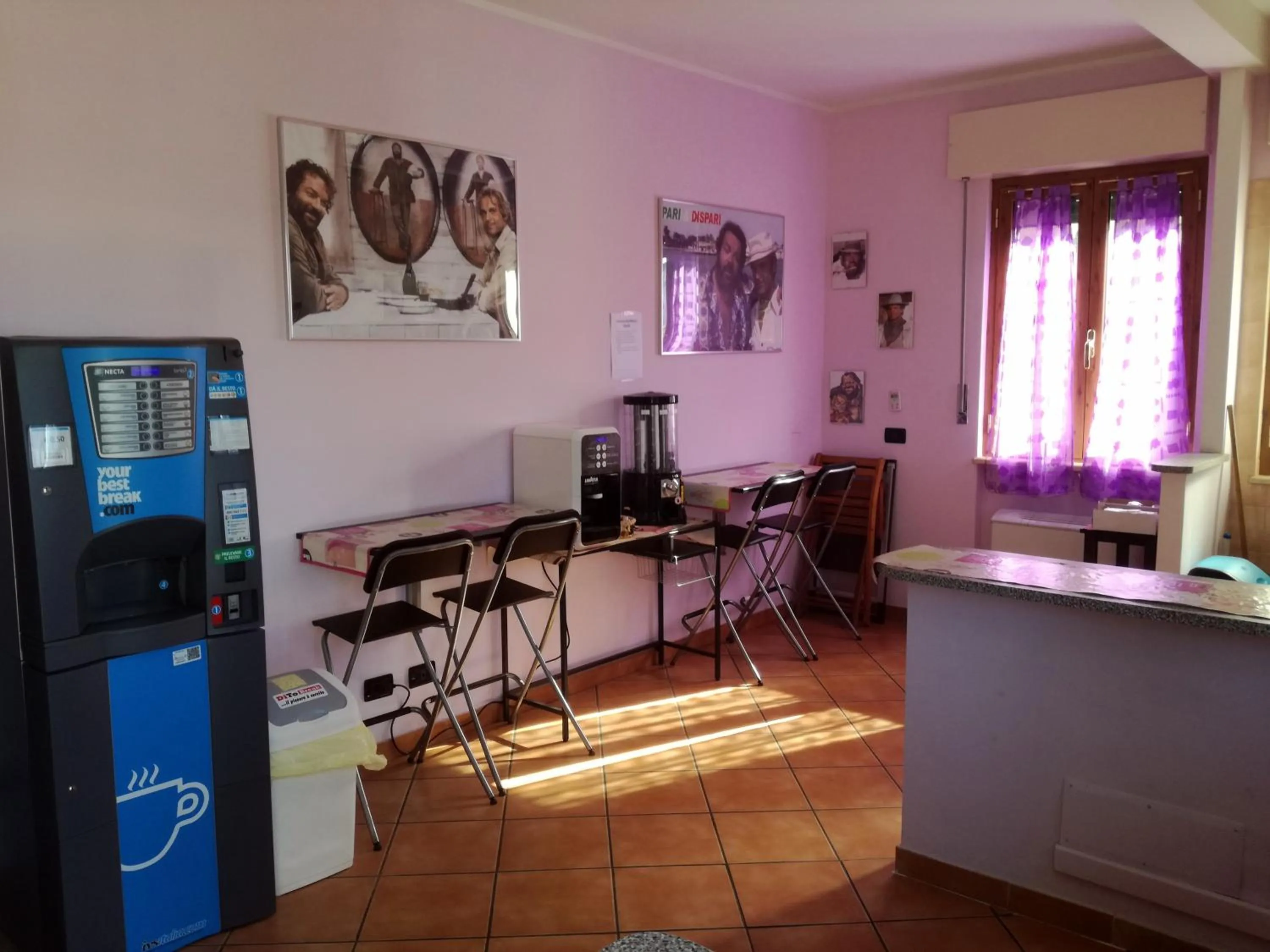 Dining area in B&B Ciampino