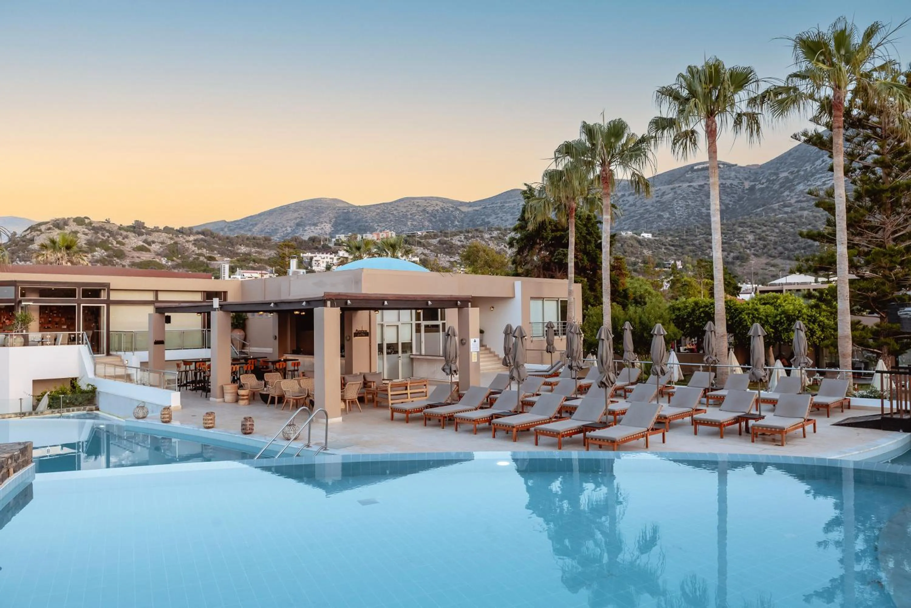 Swimming pool in Blue Sea Beach Affiliated By Melia