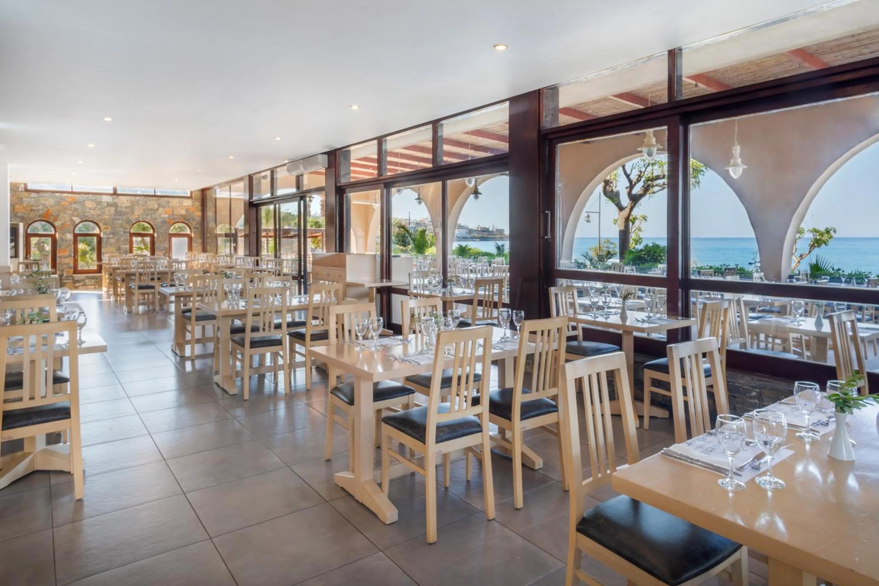 Restaurant/places to eat in Blue Sea Beach Affiliated By Melia