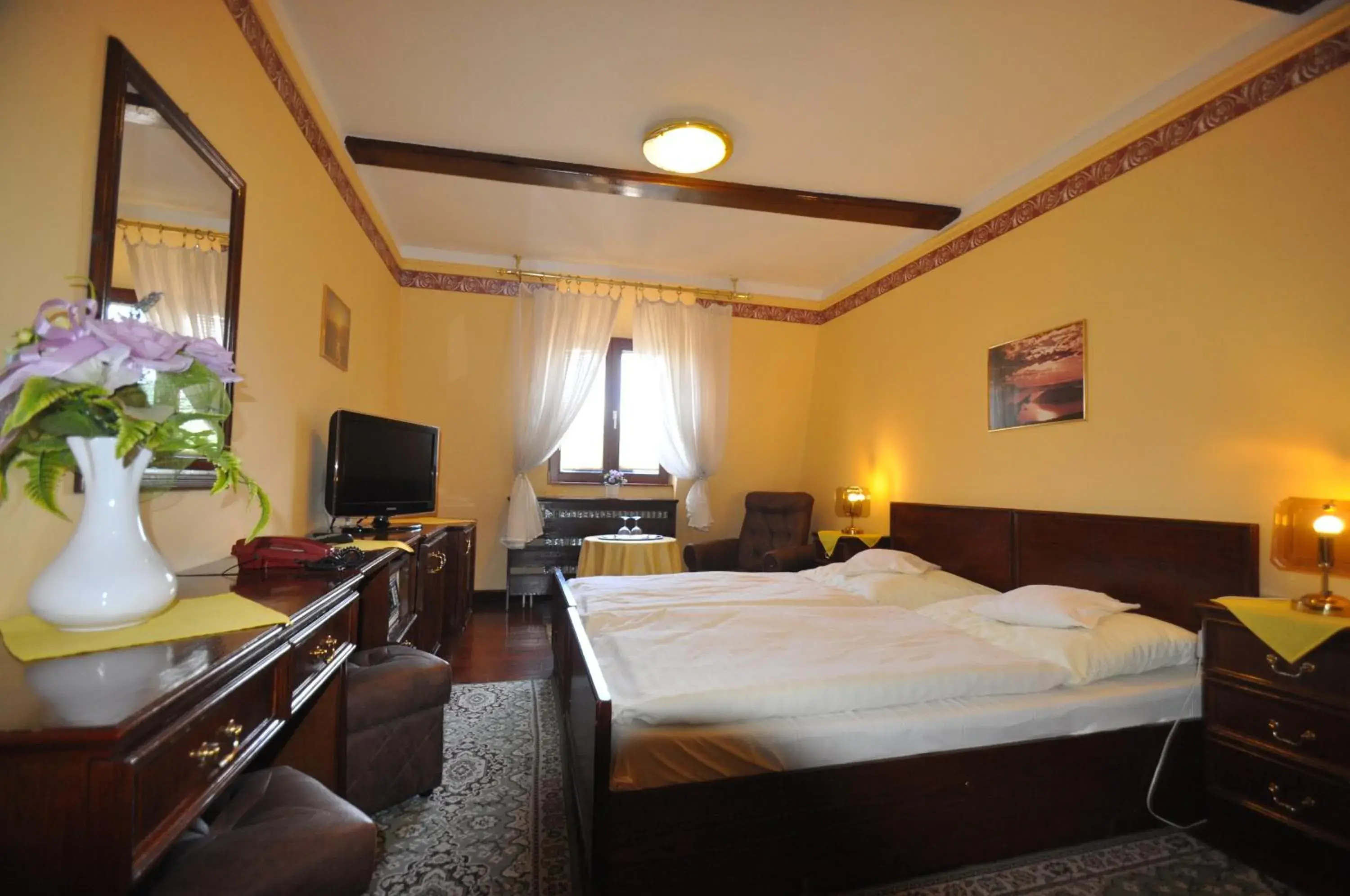 Double Room in GARNI -Hotel Barbakan Double Room in GARNI -Hotel Barbakan