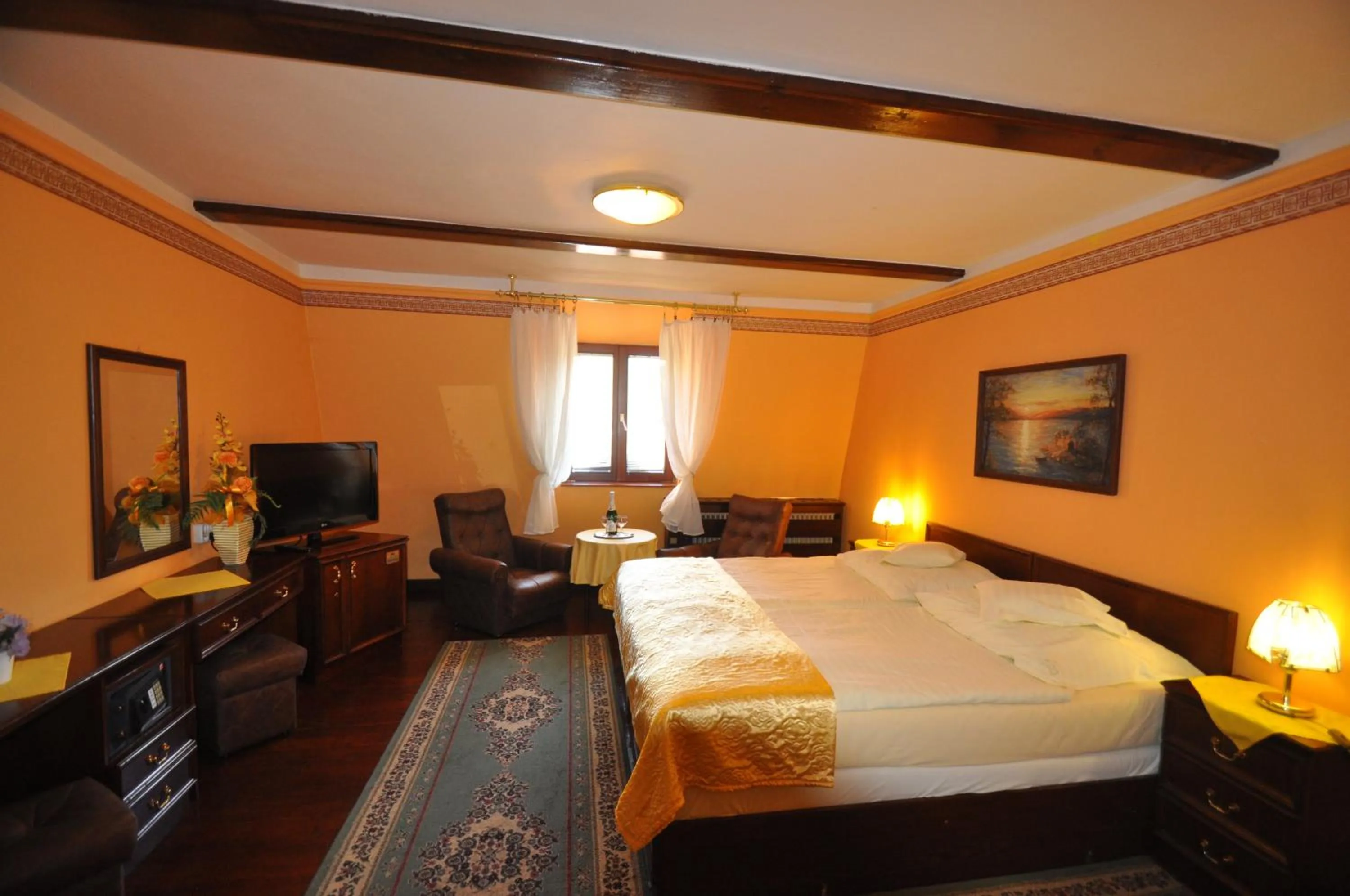 Day, Bed in GARNI -Hotel Barbakan