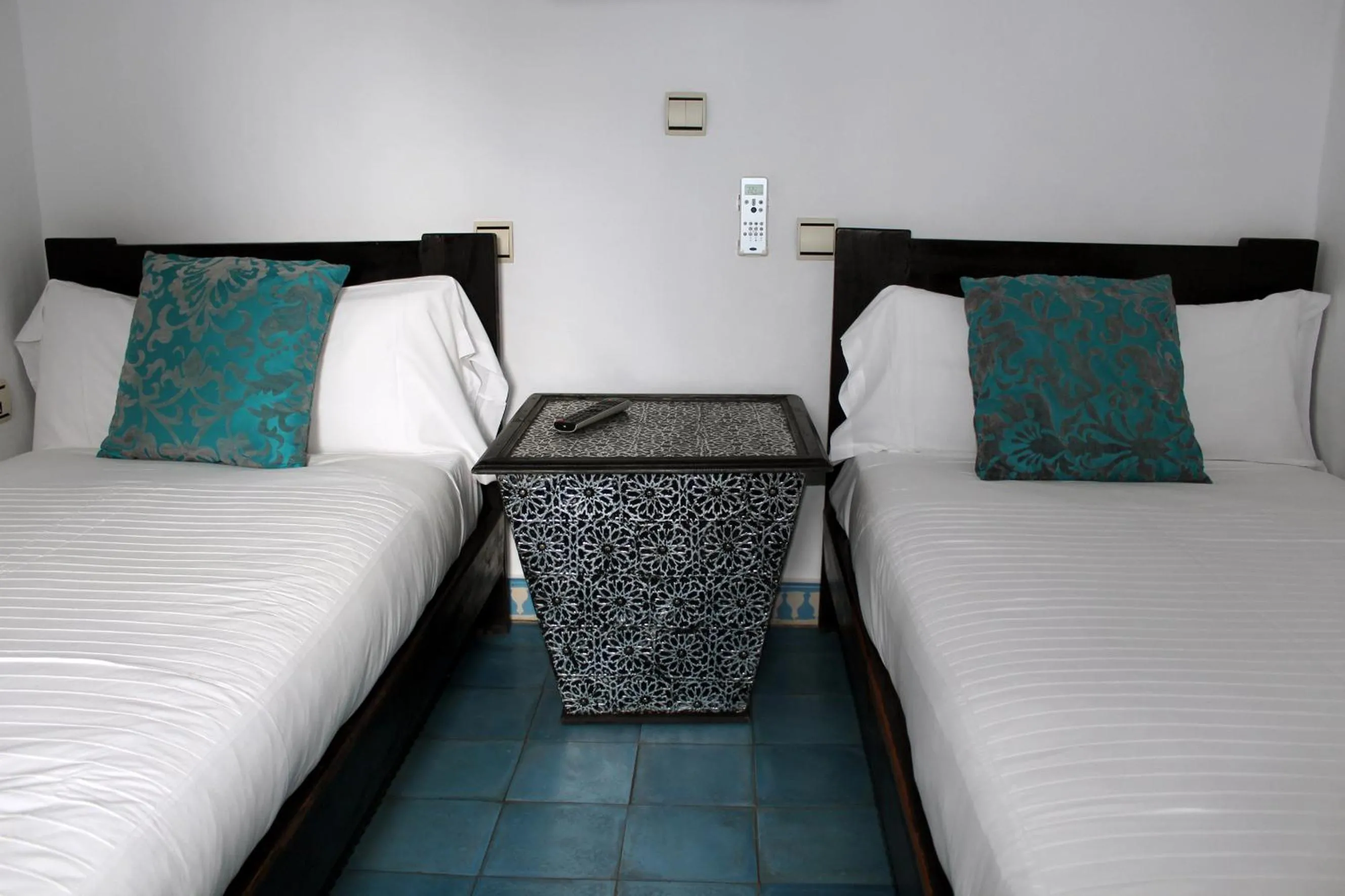Decorative detail, Bed in Hostal Extramuros
