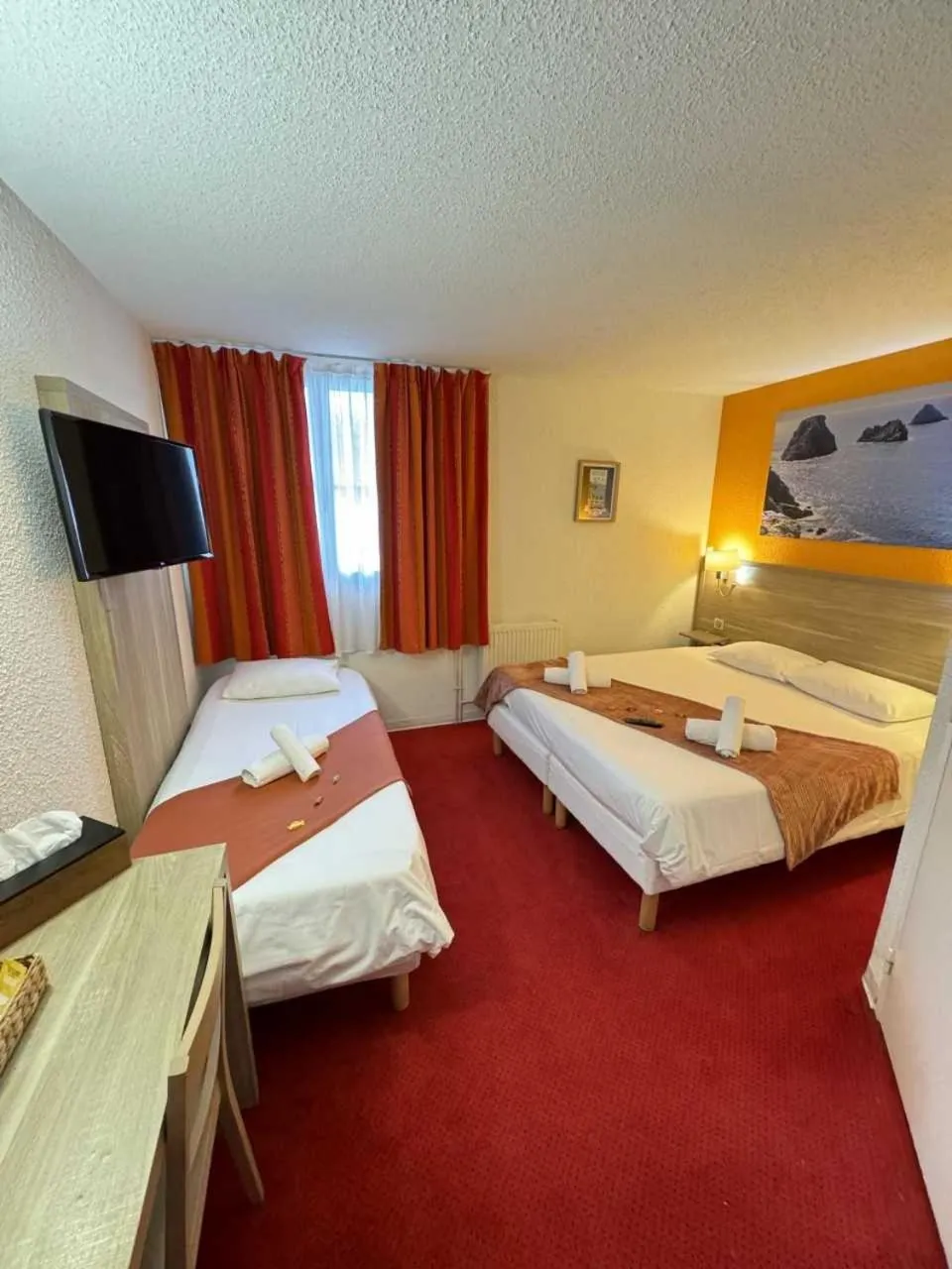 Bed in Couett'Hôtel Brest Port de plaisance, Les pieds dans l'eau