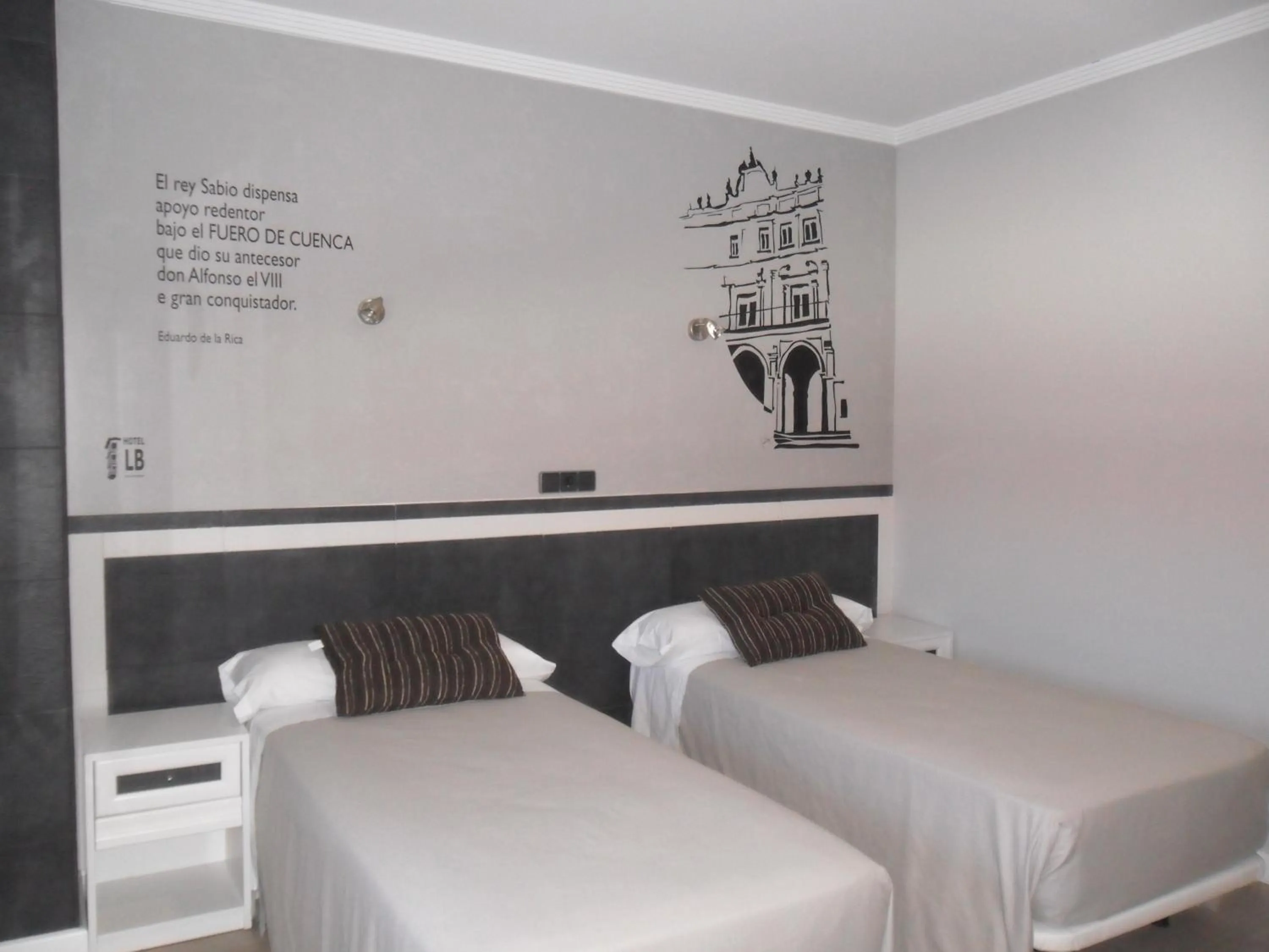 Bedroom, Bed in Hotel LB Villa De Cuenca