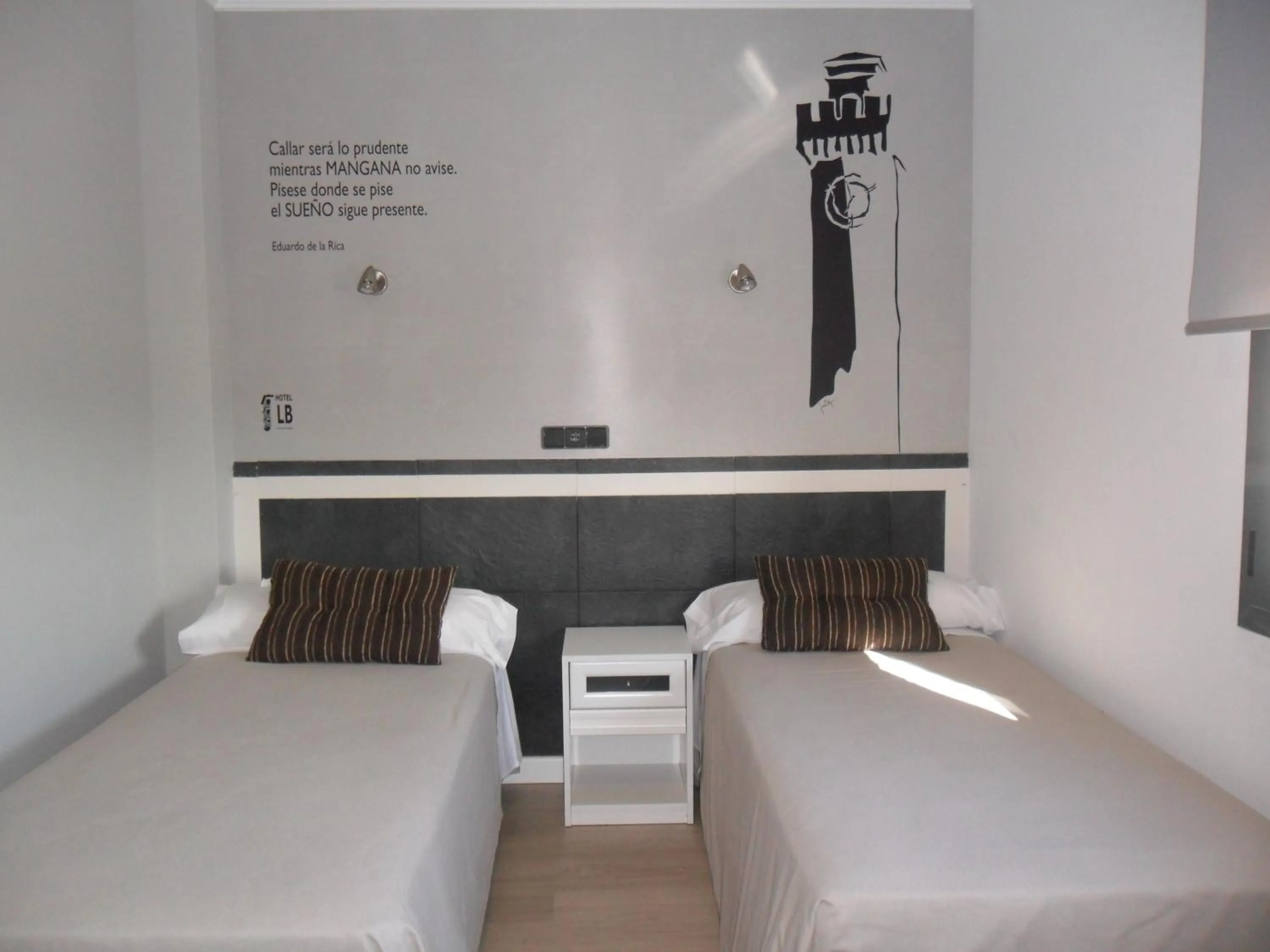 Bedroom, Bed in Hotel LB Villa De Cuenca