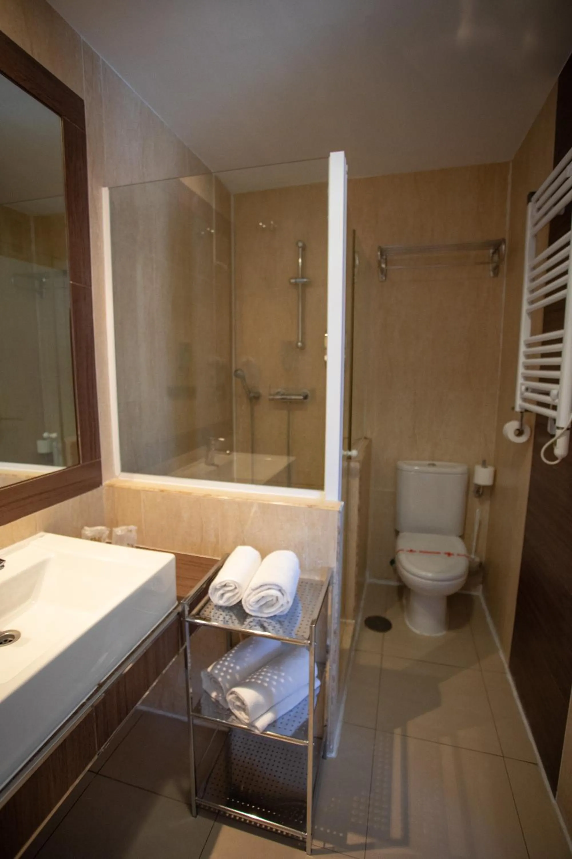 Shower in Hotel LB Villa De Cuenca