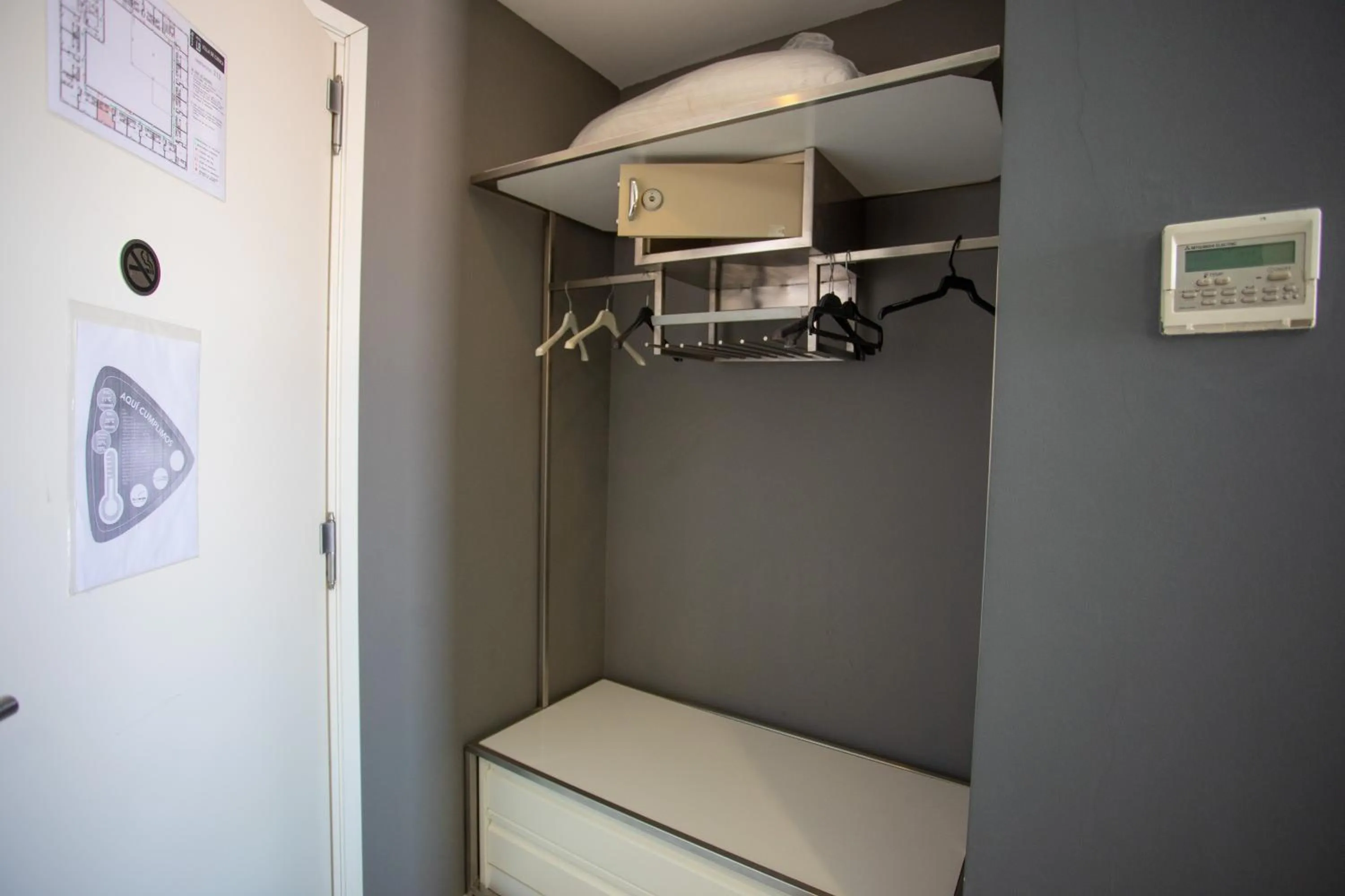 safe in Hotel LB Villa De Cuenca