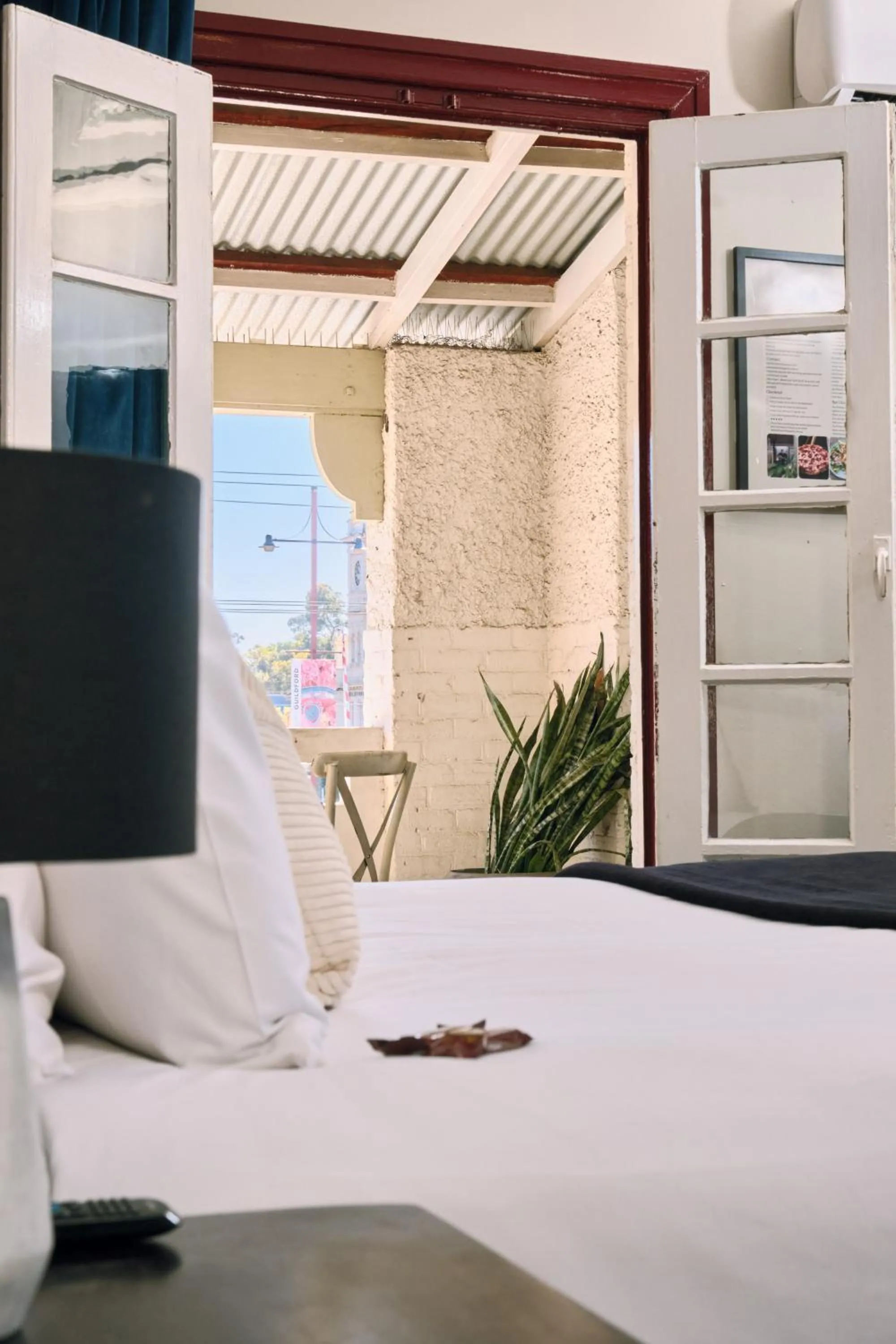 Bed in The Stirling Arms Hotel