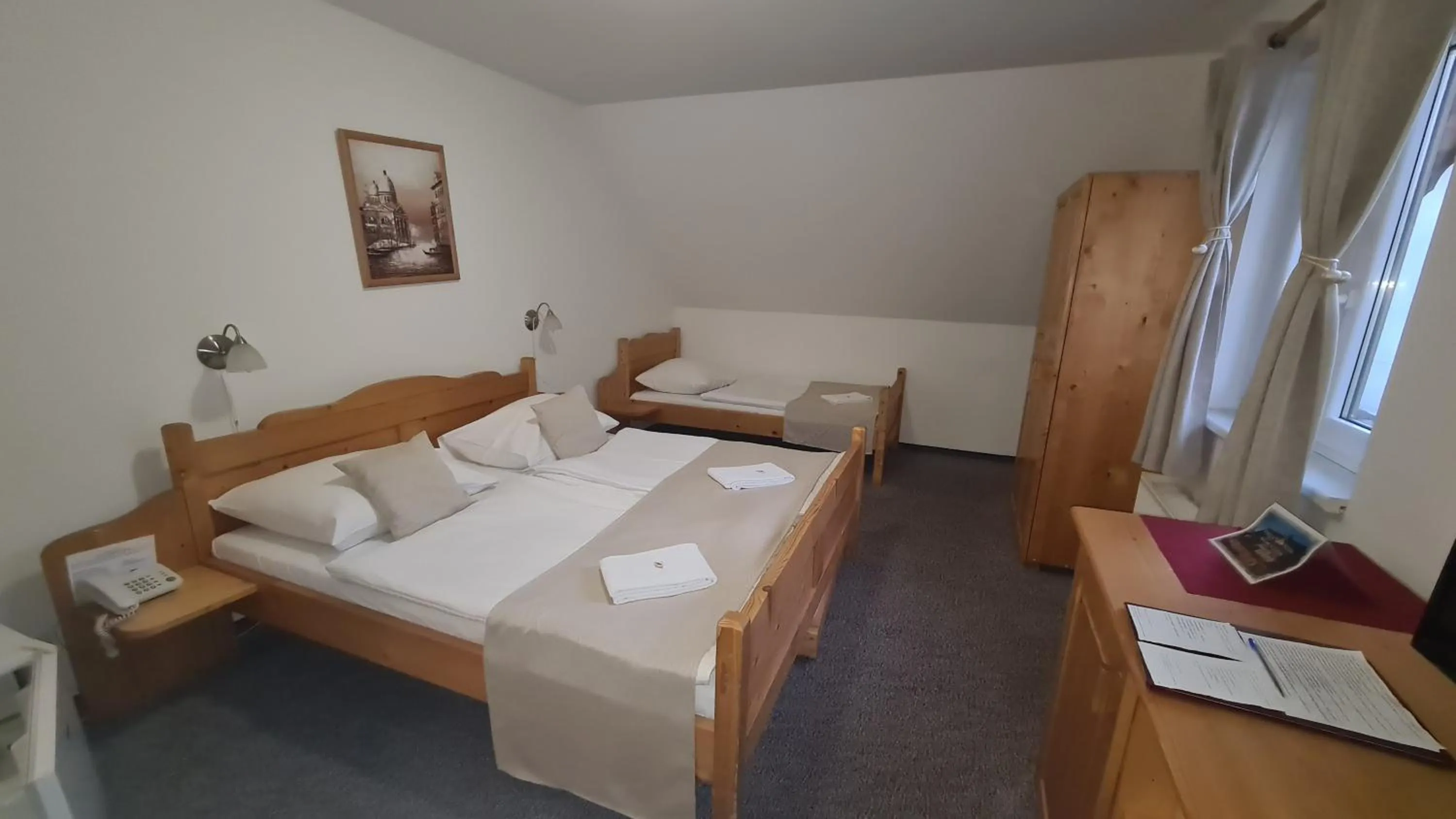 TV and multimedia, Bed in Hotel Koliba