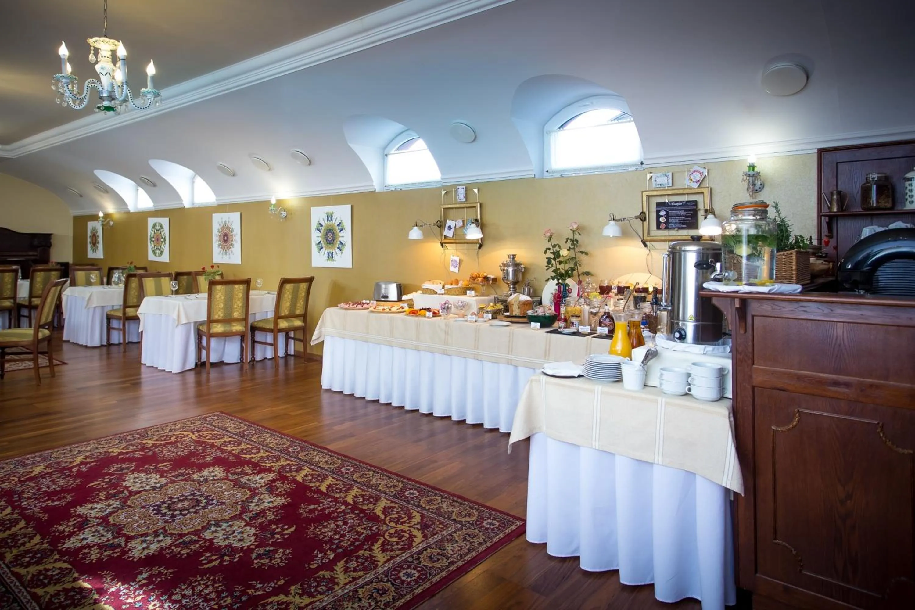 Buffet breakfast in Hotel Bojnický vínny dom