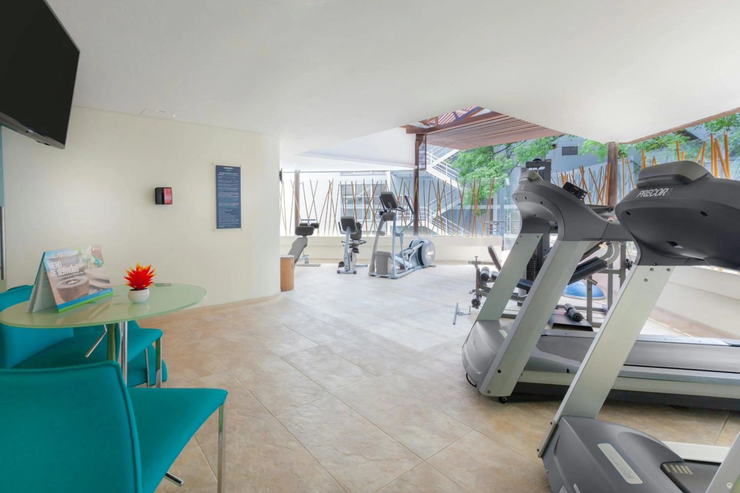 Fitness centre/facilities in Four Points by Sheraton Medellín