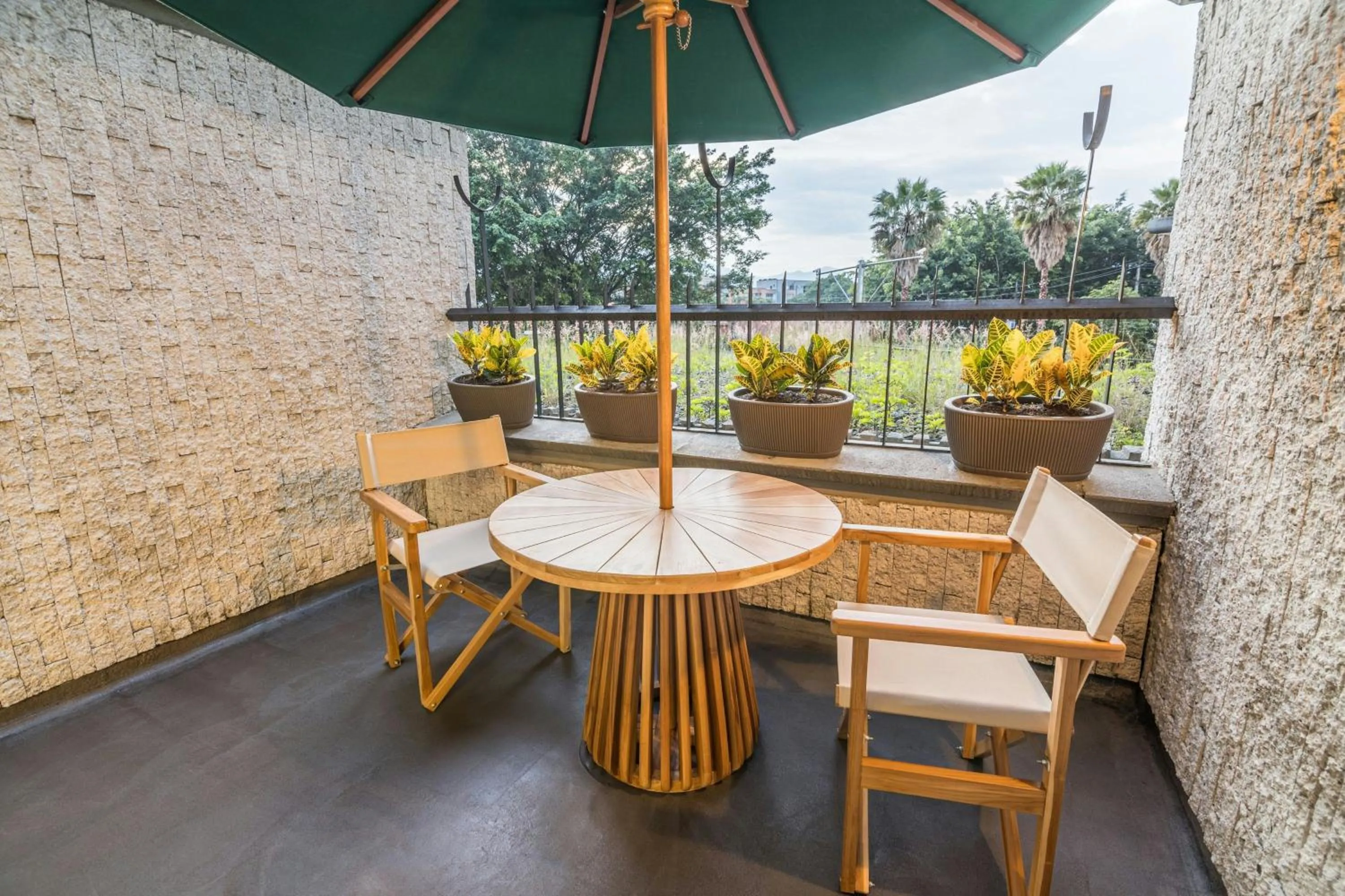 Double Room with Two Double Beds and Roll-In Shower - Mobility Accessible in Four Points by Sheraton Medellín