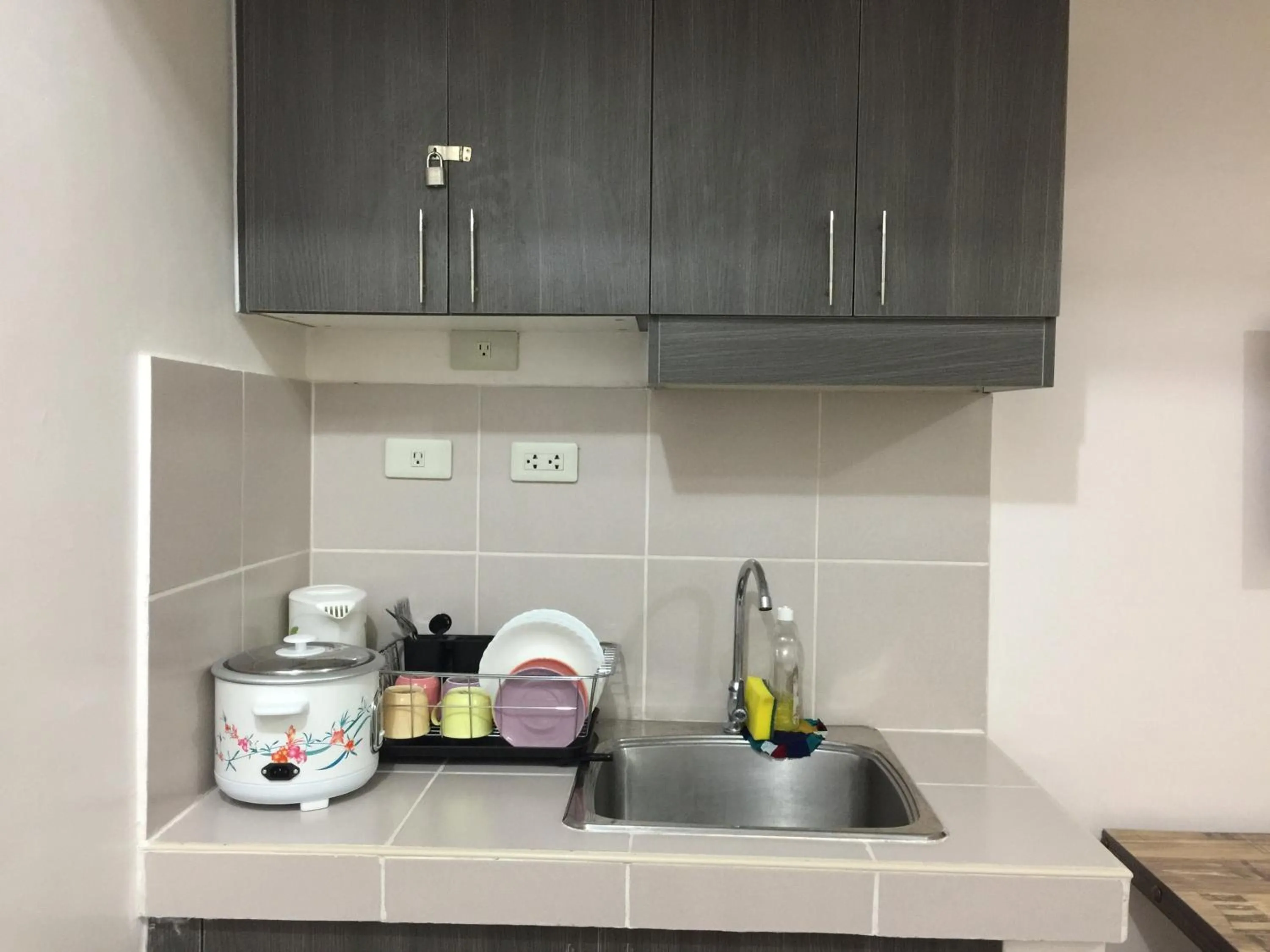 Coffee/tea facilities in Cityland Jane's Apartment