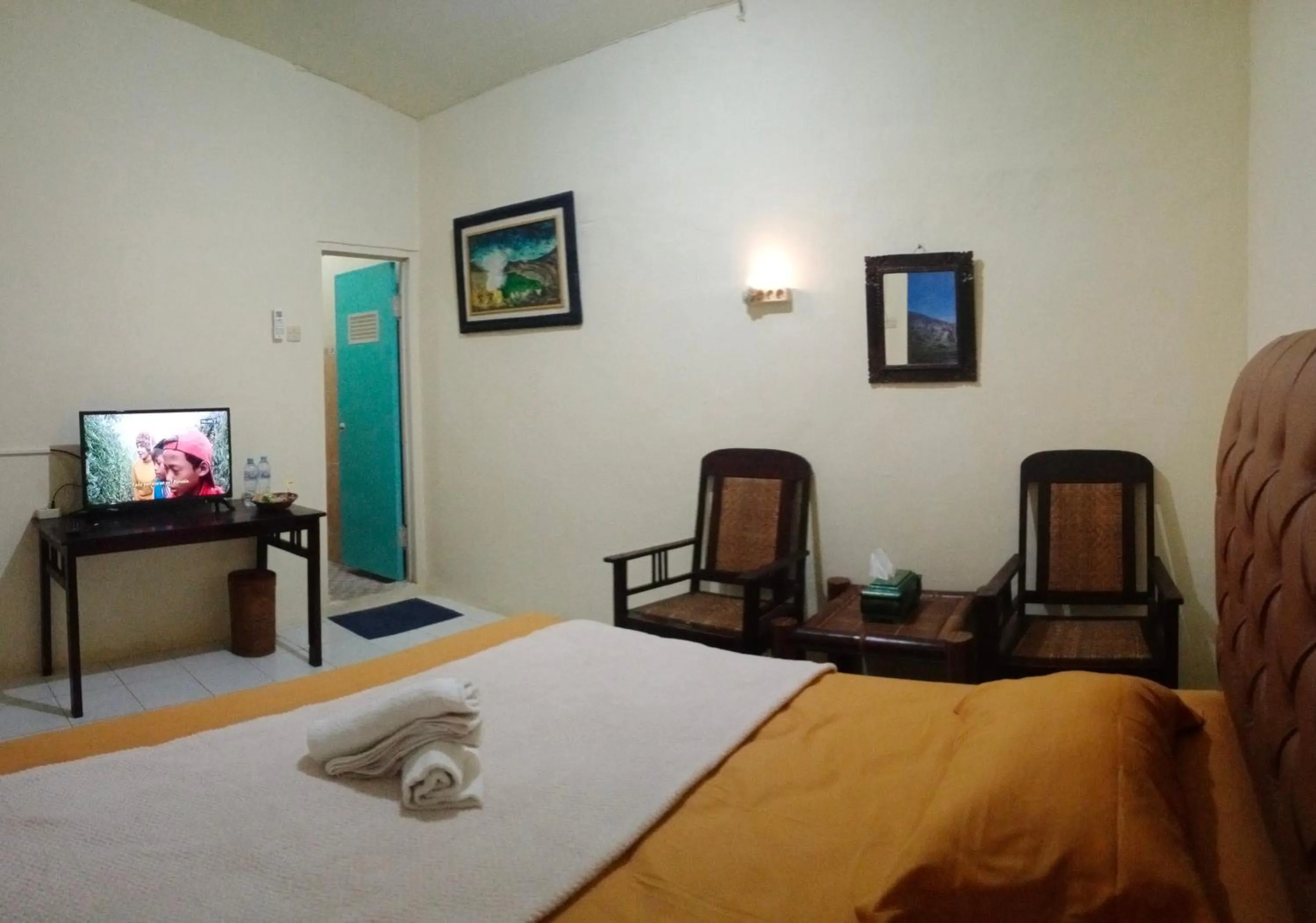 Bedroom, Bed in Backpacker Kawah Ijen