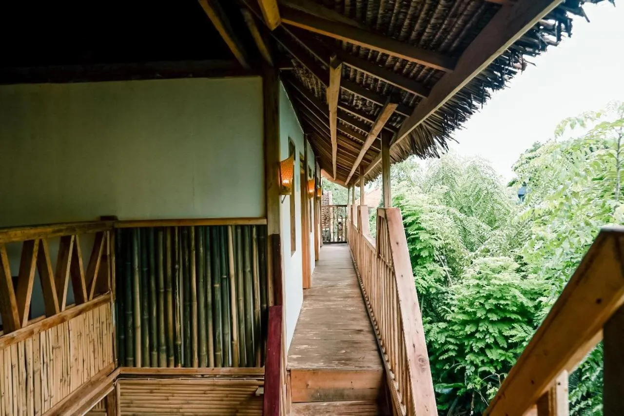 Backpacker Kawah Ijen