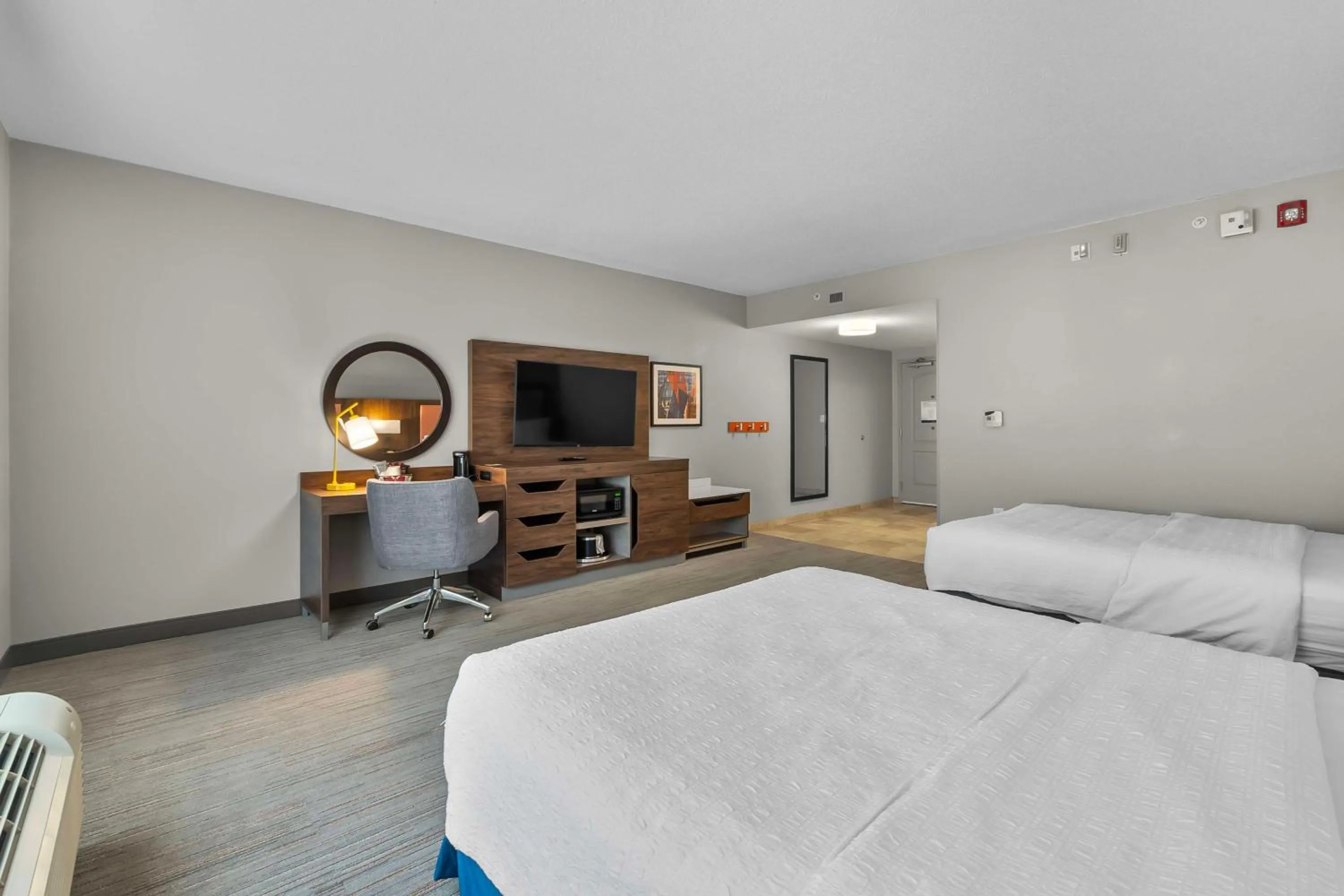 Bed in Hampton Inn & Suites - Saint Louis South Interstate 55