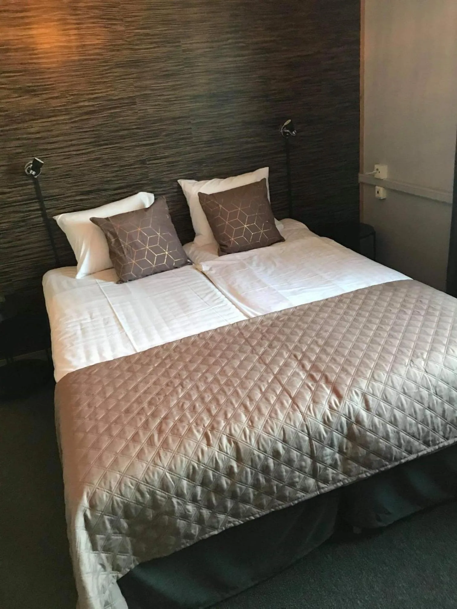 Bed in CarlstadCity H Boutique Hotell