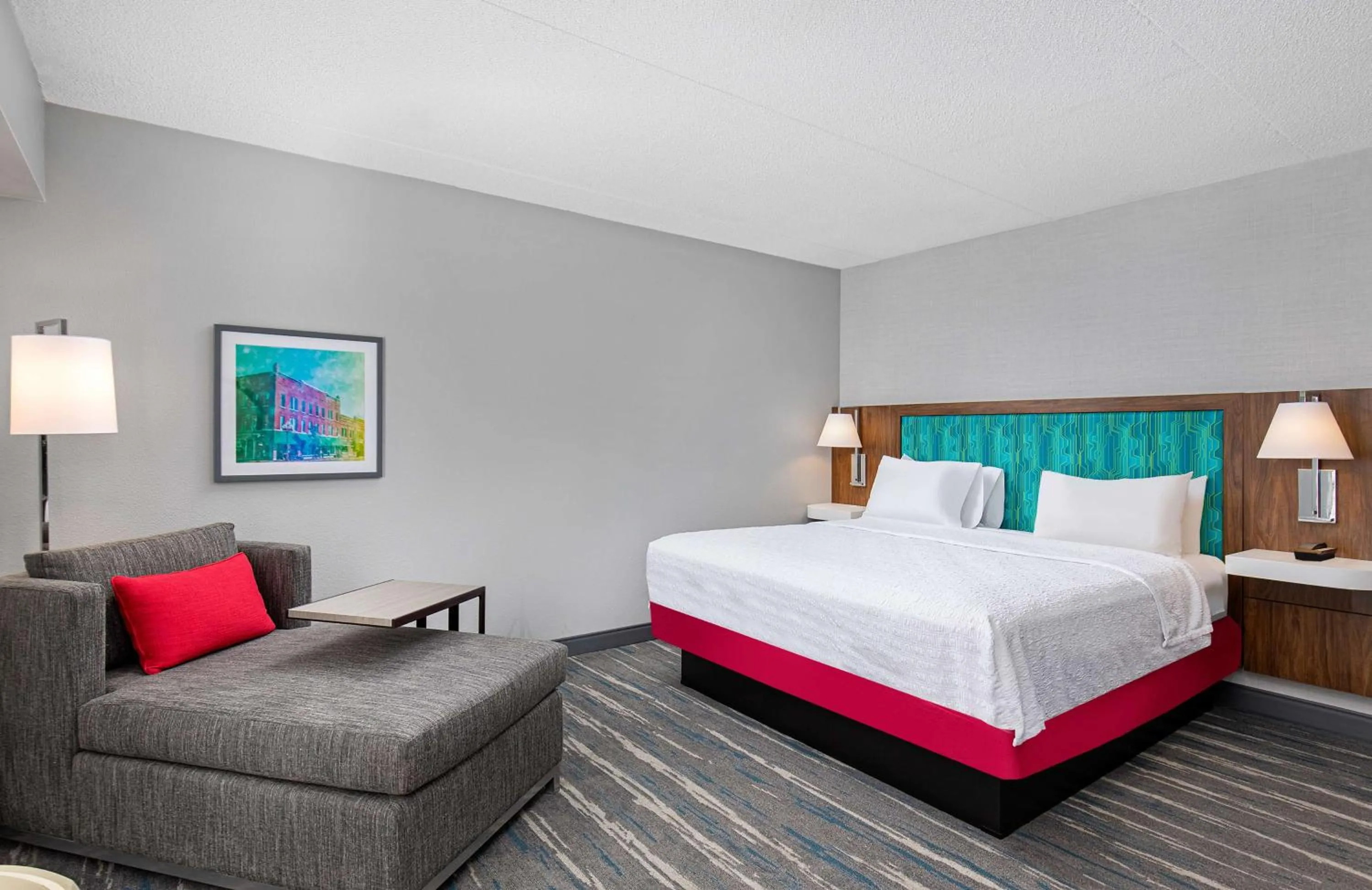 Bed in Hampton Inn Pikeville