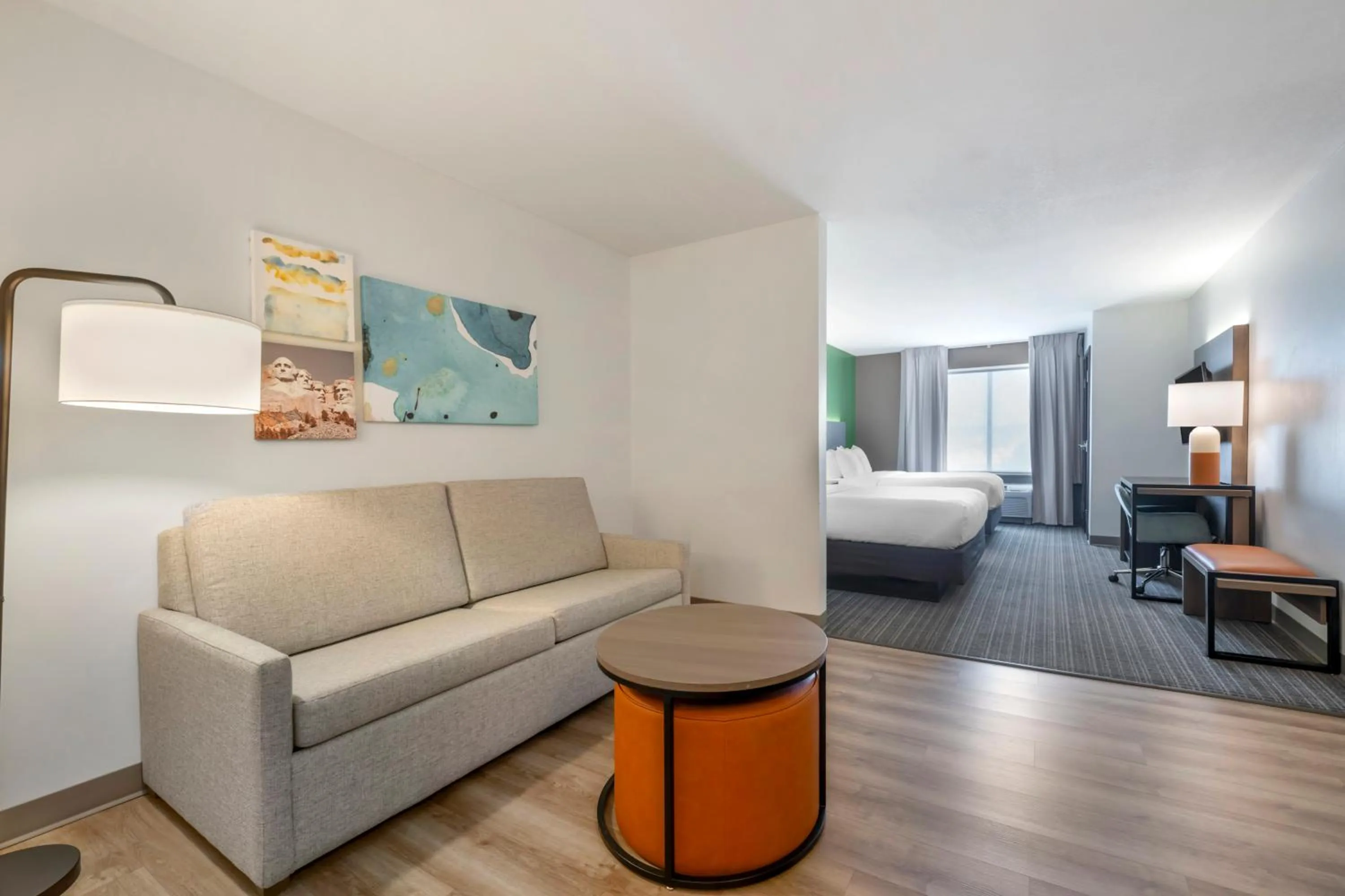 Photo of the whole room, Bed in Comfort Suites Conference Center Rapid City