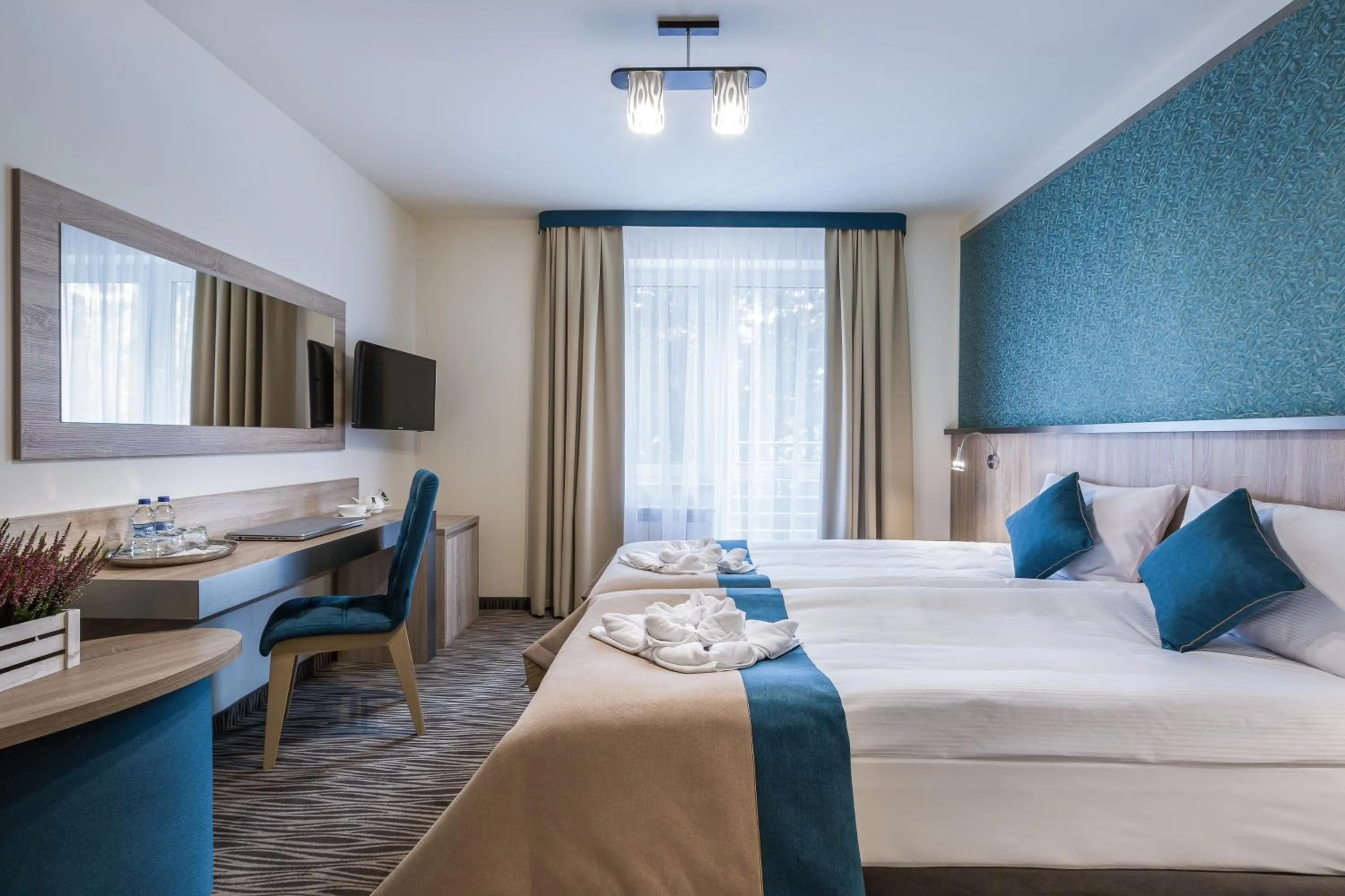 Property building, Bed in Krasicki Hotel Resort & Spa