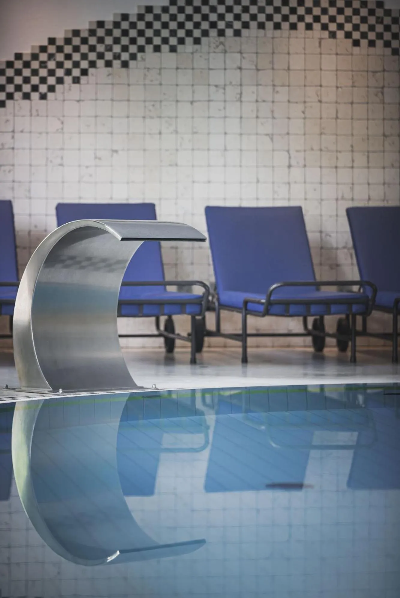 Swimming pool in Hotel Brötz