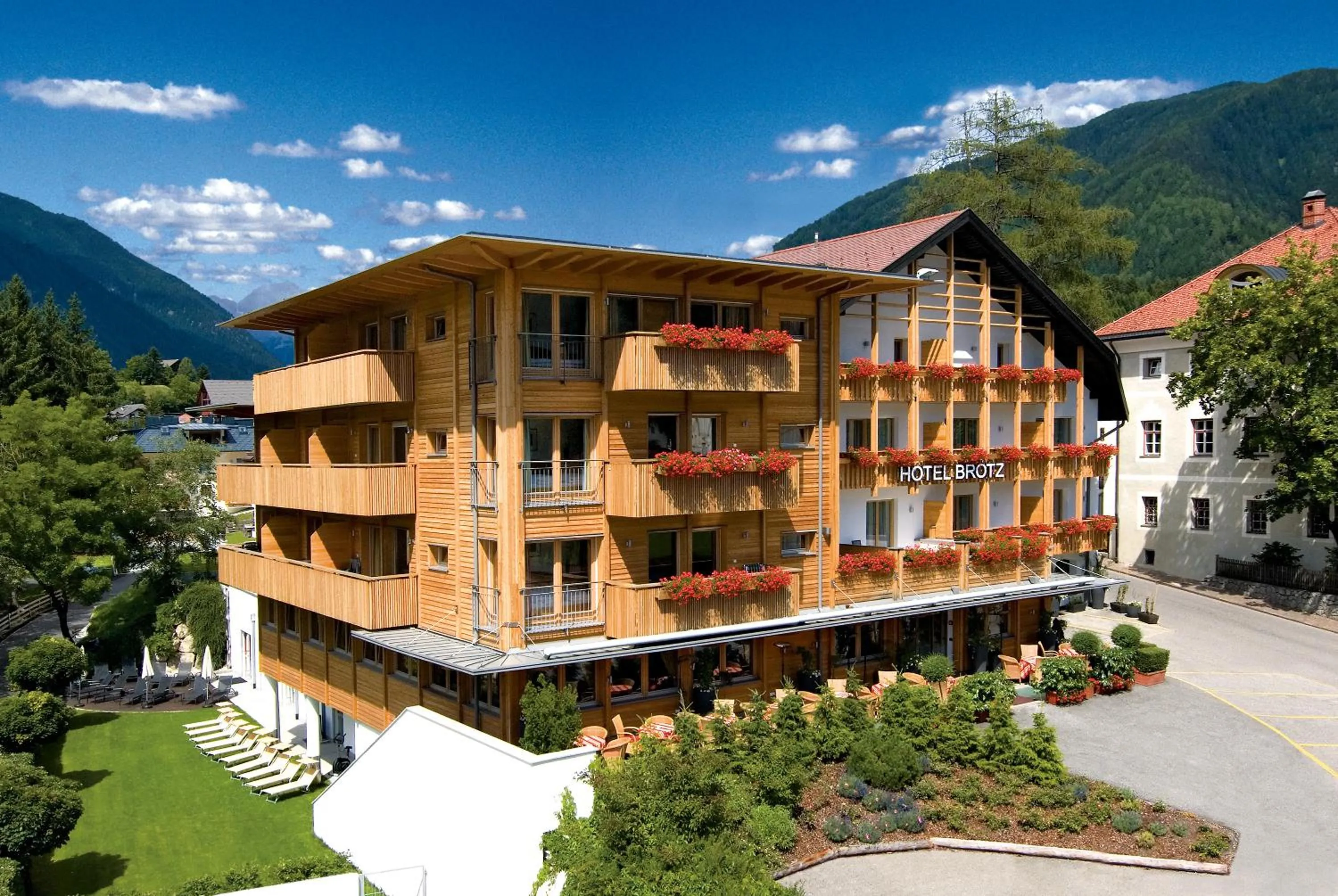 Facade/entrance in Hotel Brötz