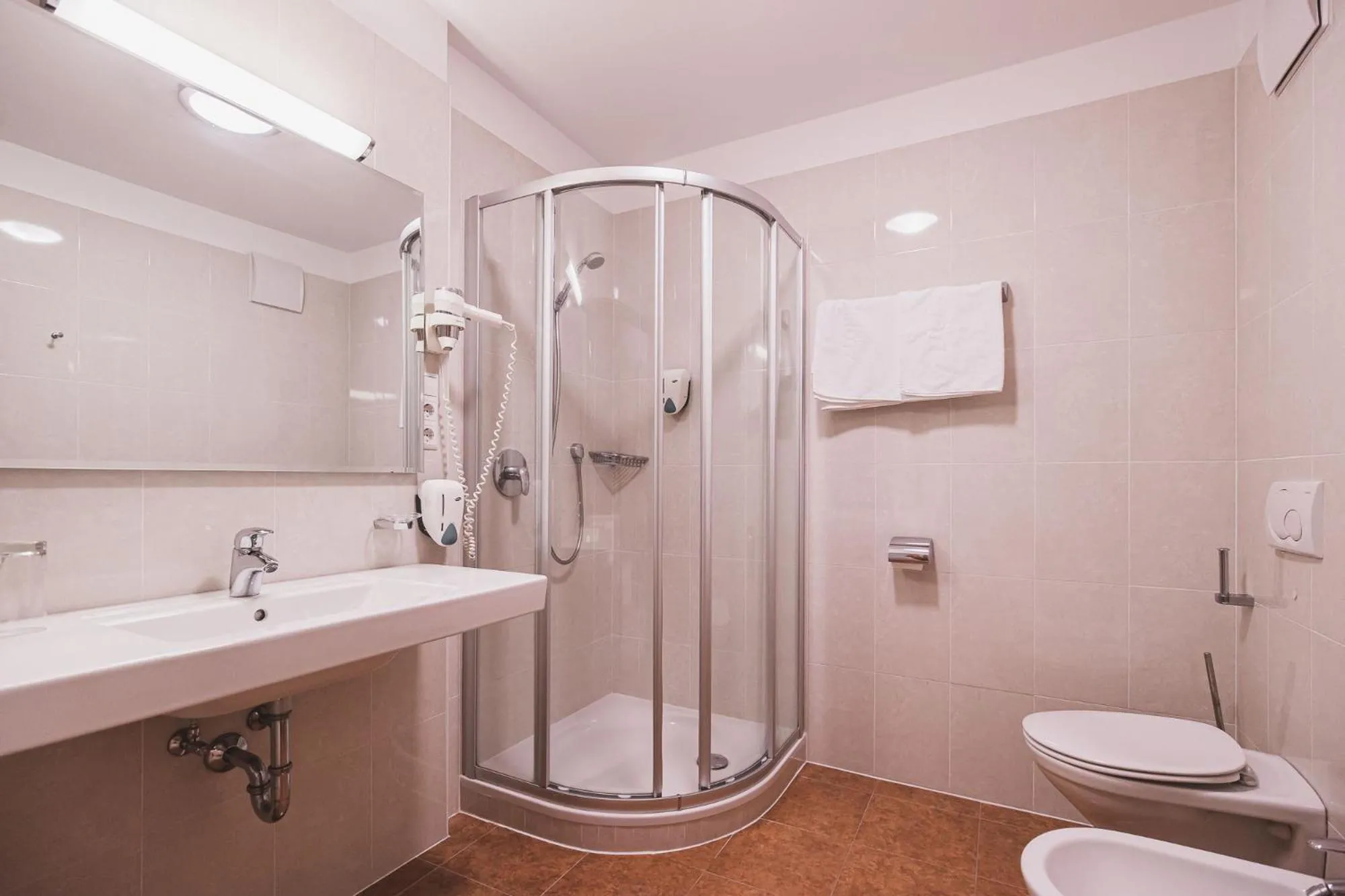 Bathroom in Hotel Brötz