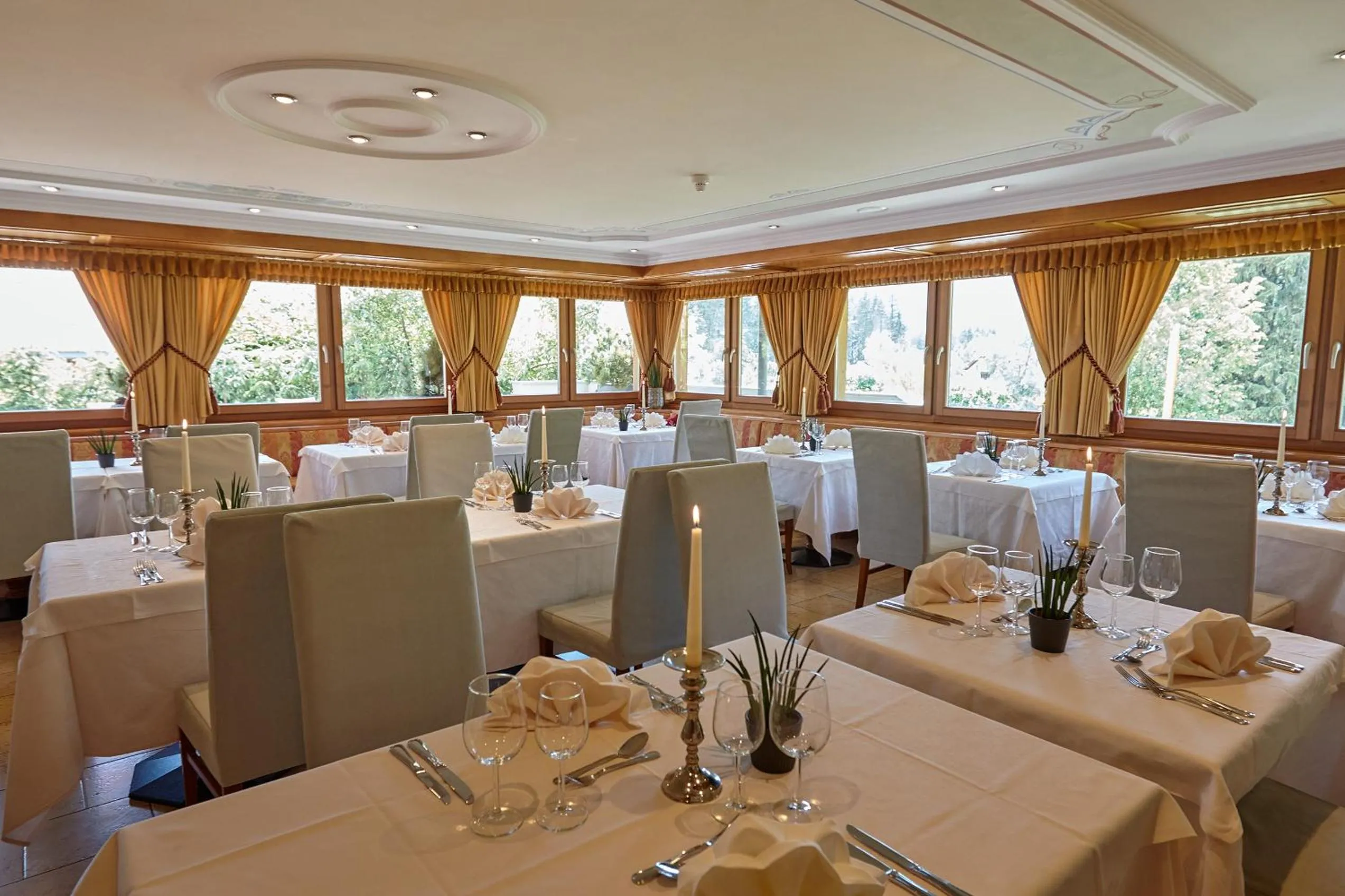 Restaurant/places to eat in Hotel Brötz