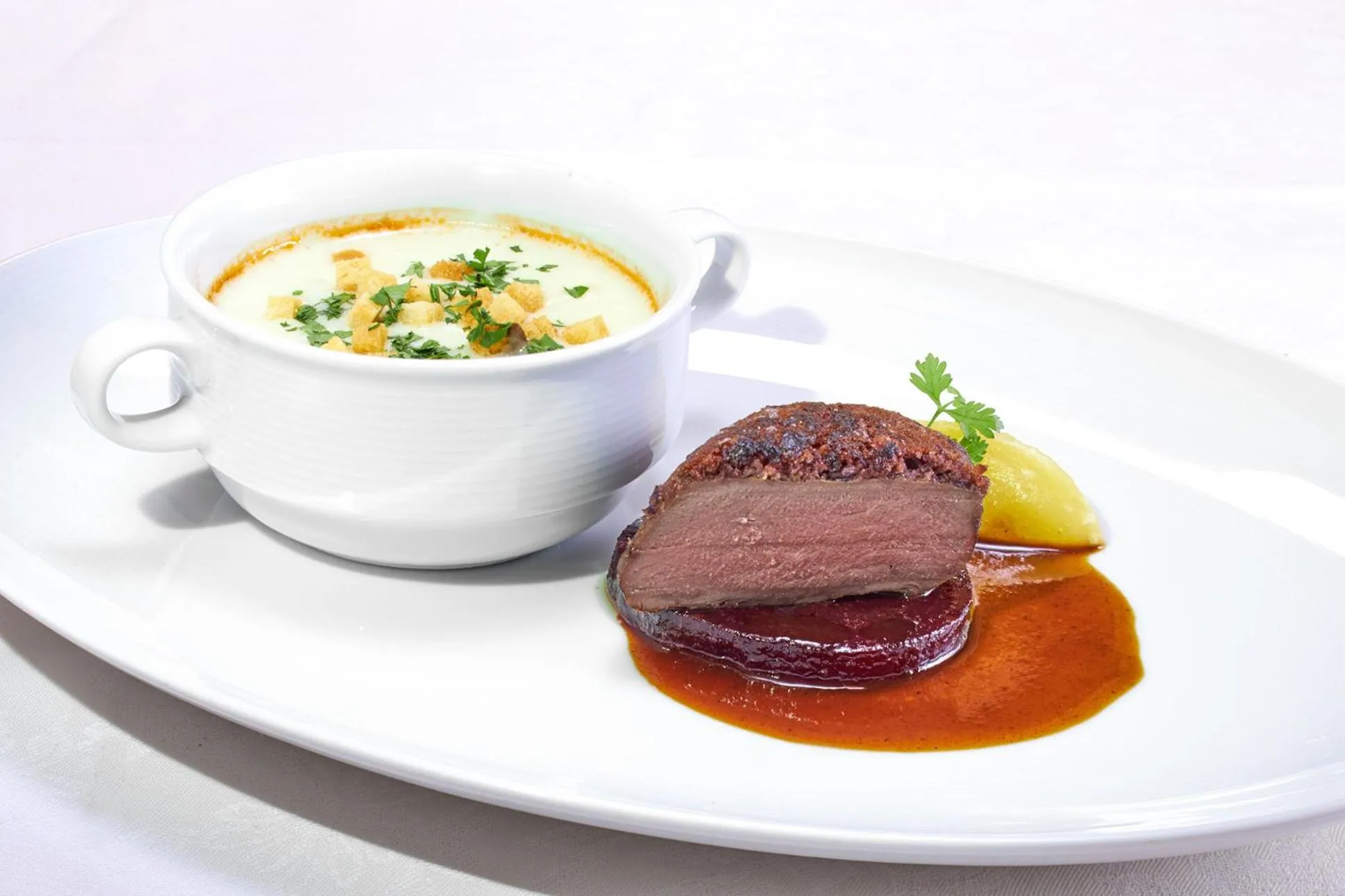 Food and drinks in Hotel Brötz