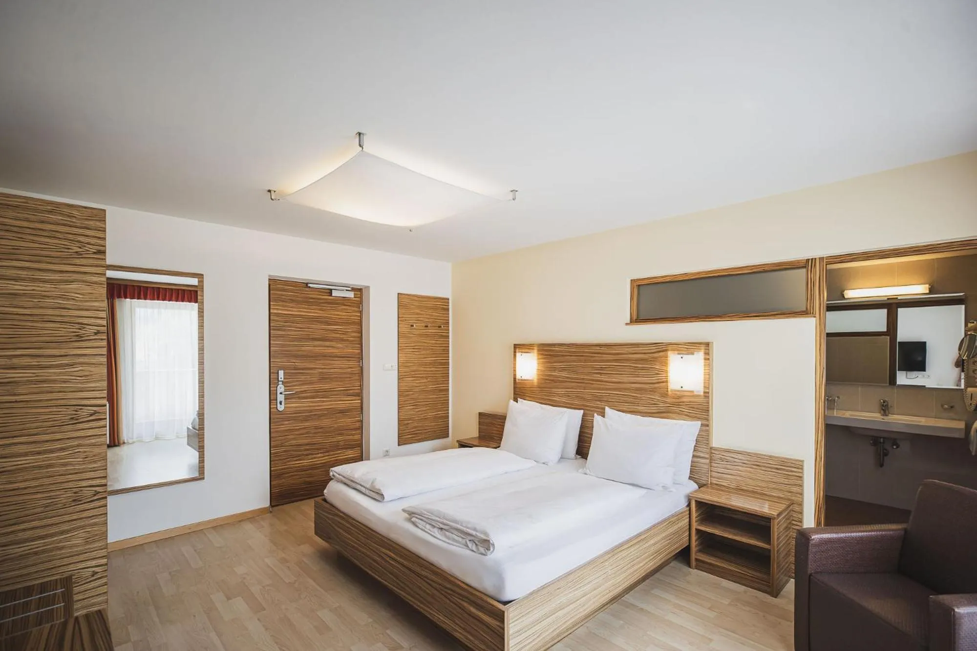 Photo of the whole room, Bed in Hotel Brötz