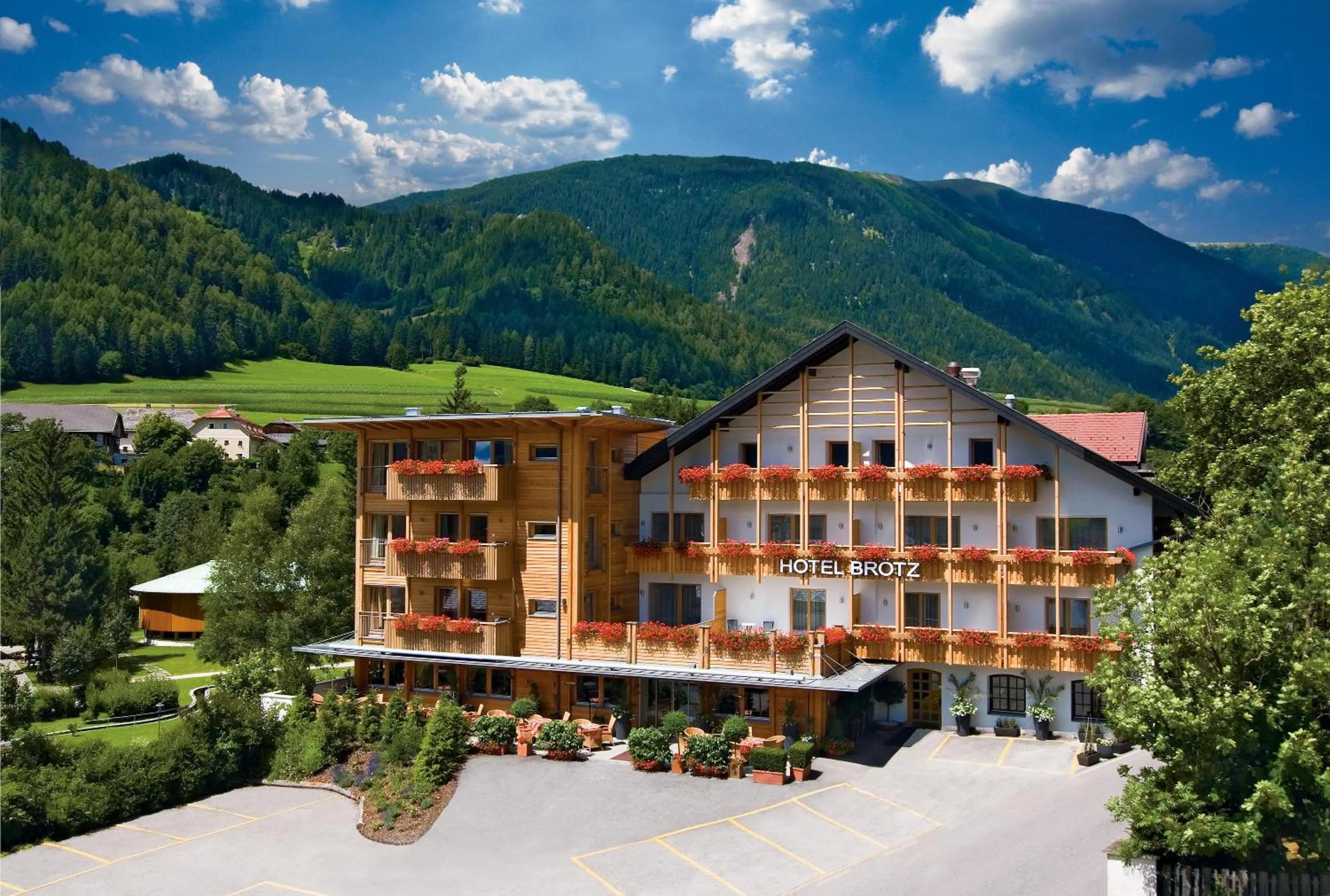 Facade/entrance in Hotel Brötz