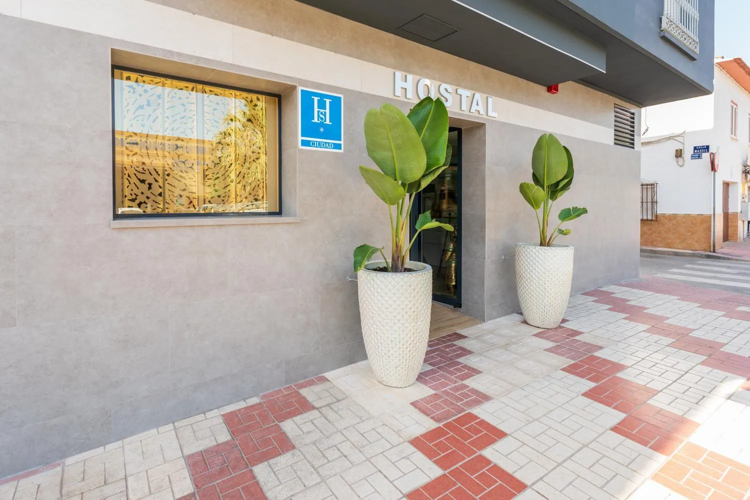 Property building in Hostal Romerito