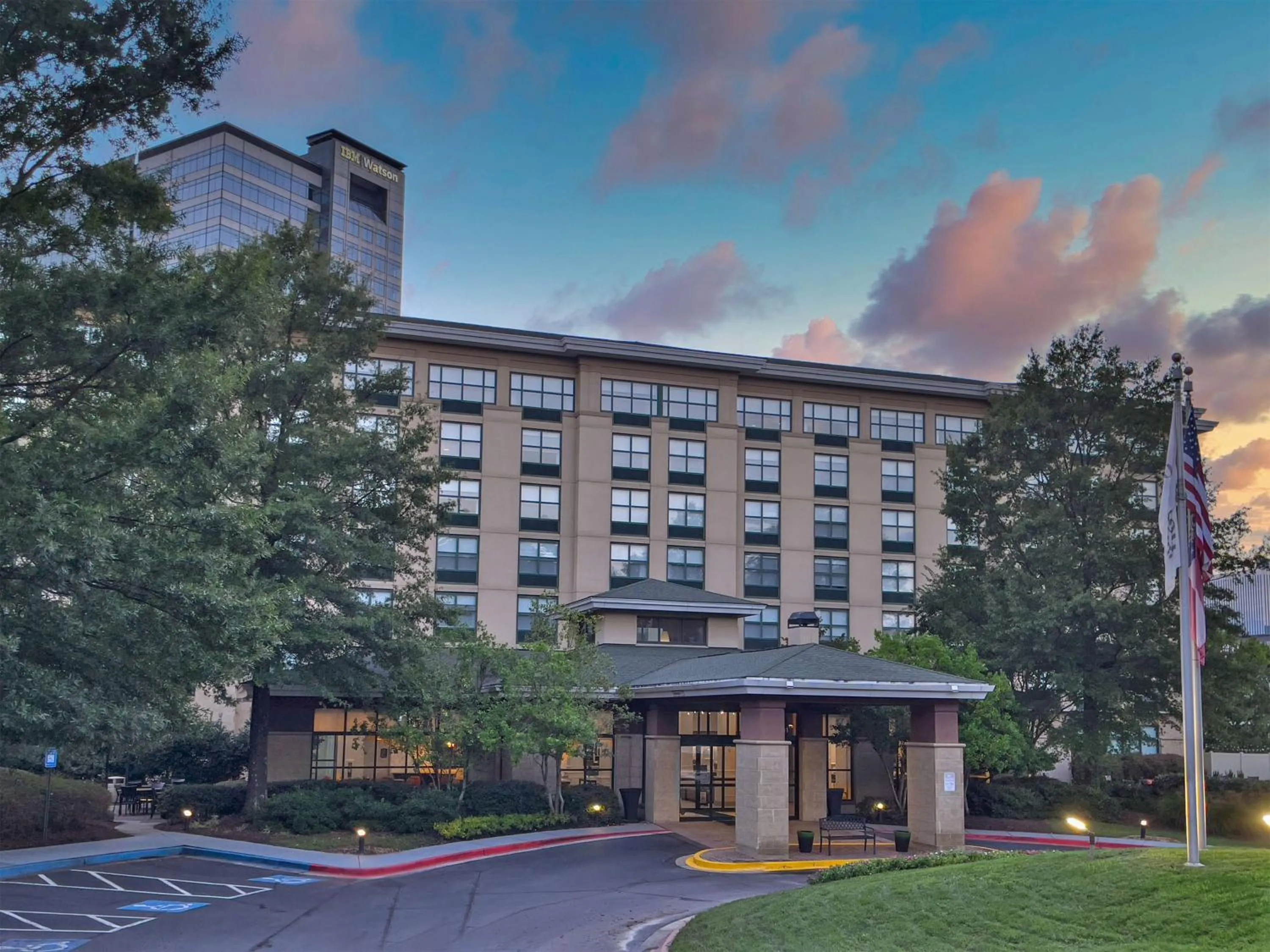 Property building in Hilton Garden Inn Atlanta Perimeter Center