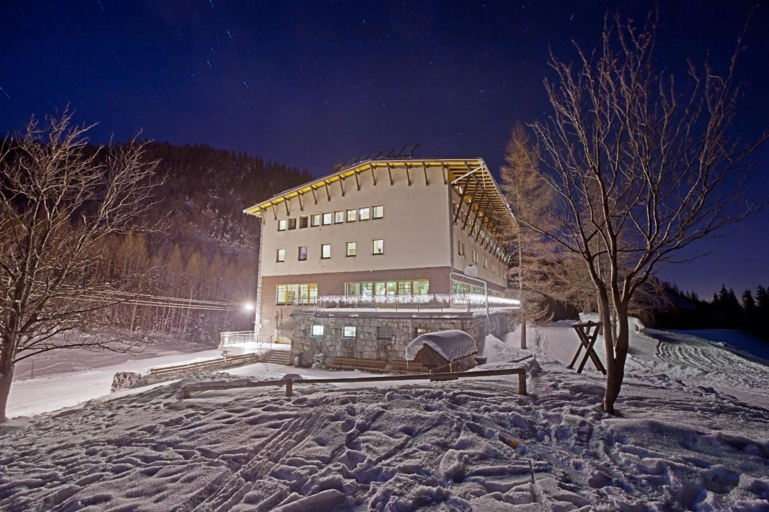 Facade/entrance in Hotel Górski Kalatówki