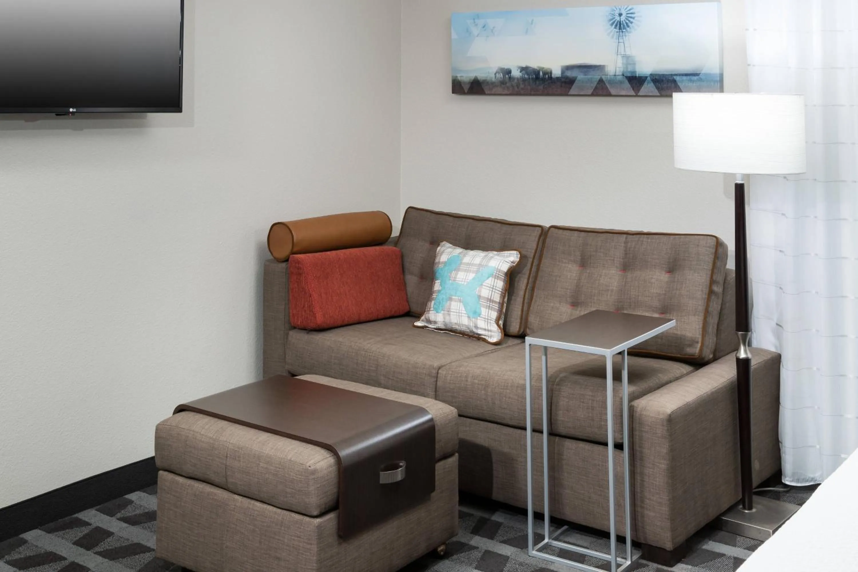 Living room in TownePlace Suites Fort Worth Downtown