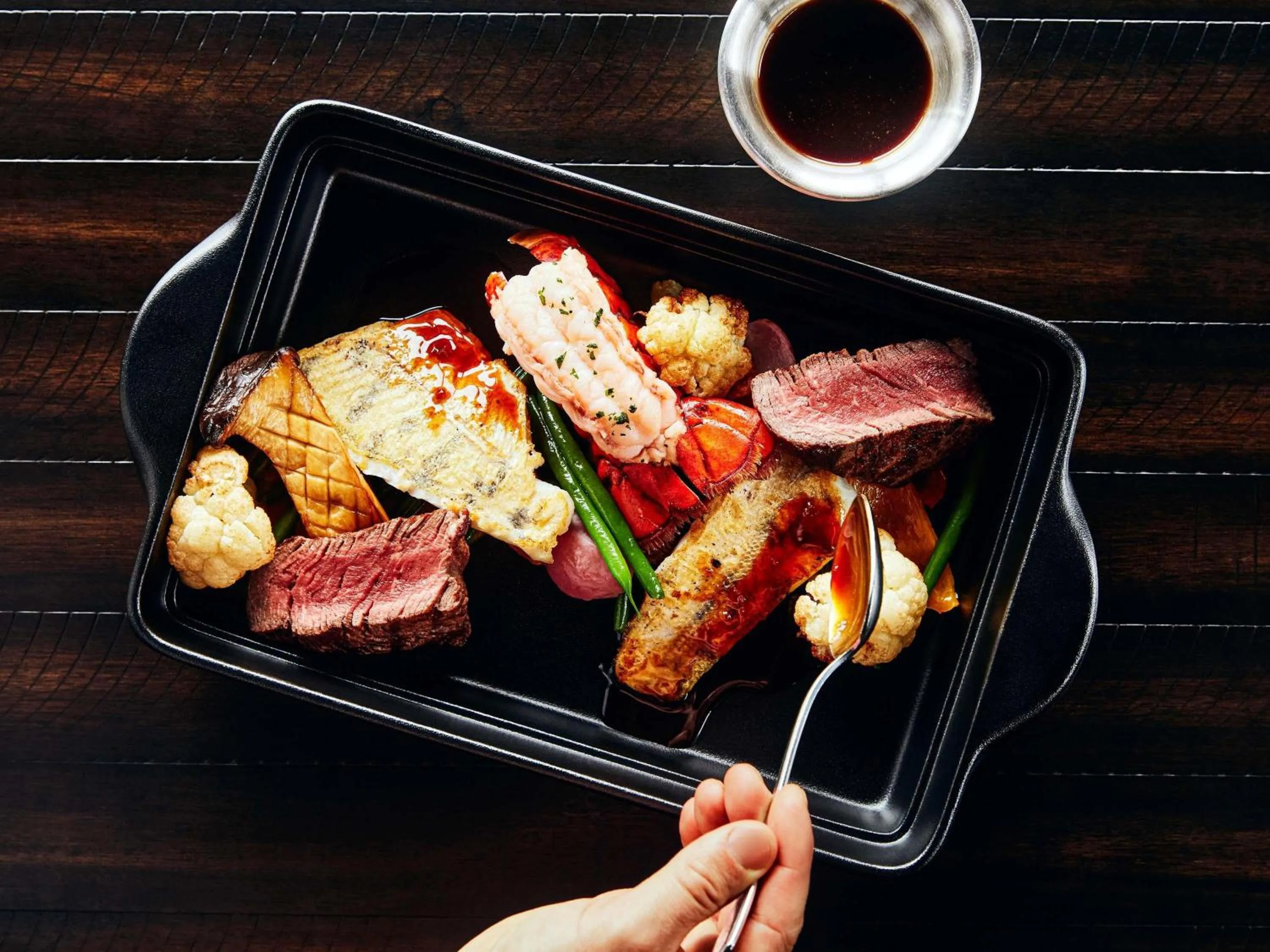 Restaurant/places to eat in Fairmont Le Chateau Montebello