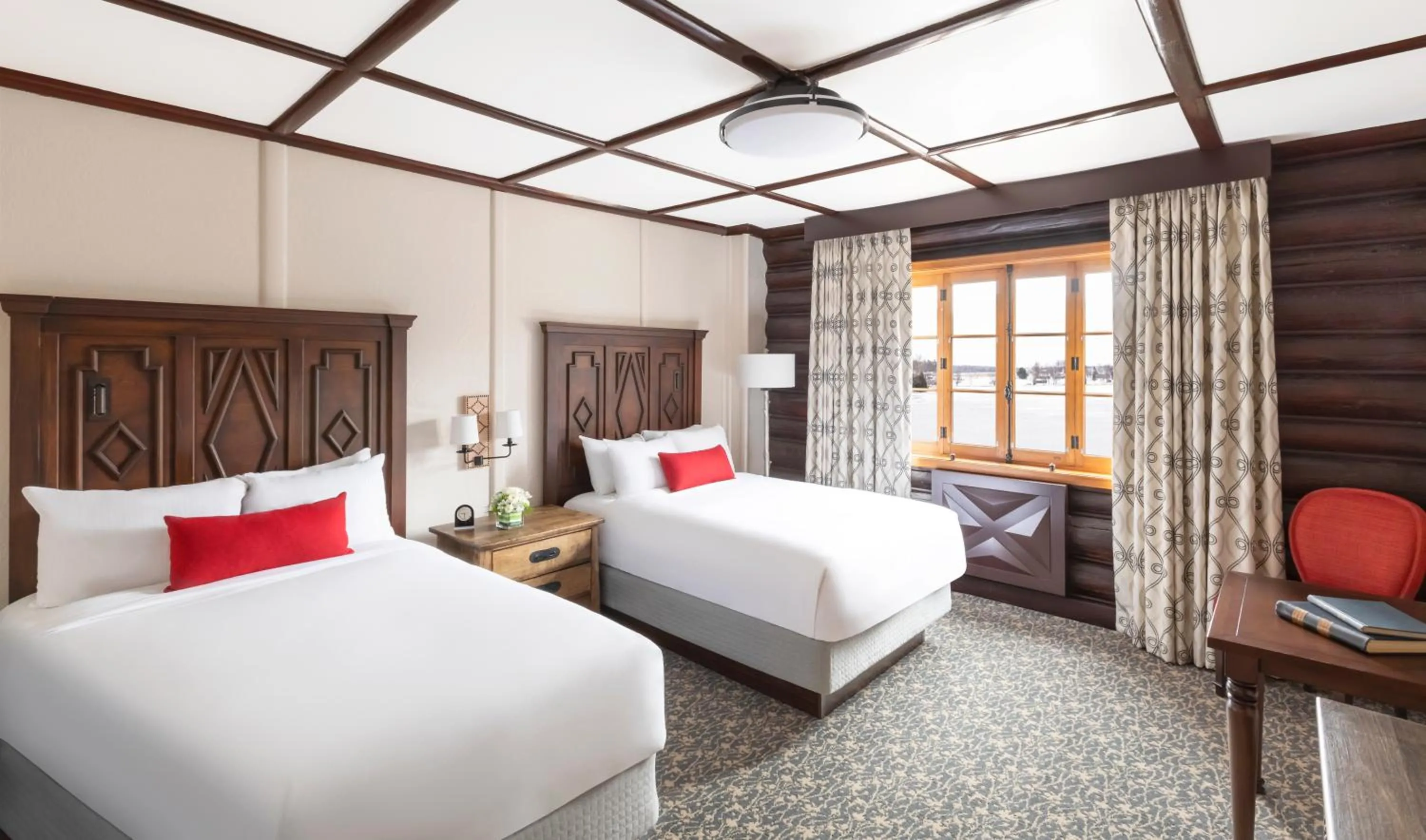 Bed in Fairmont Le Chateau Montebello