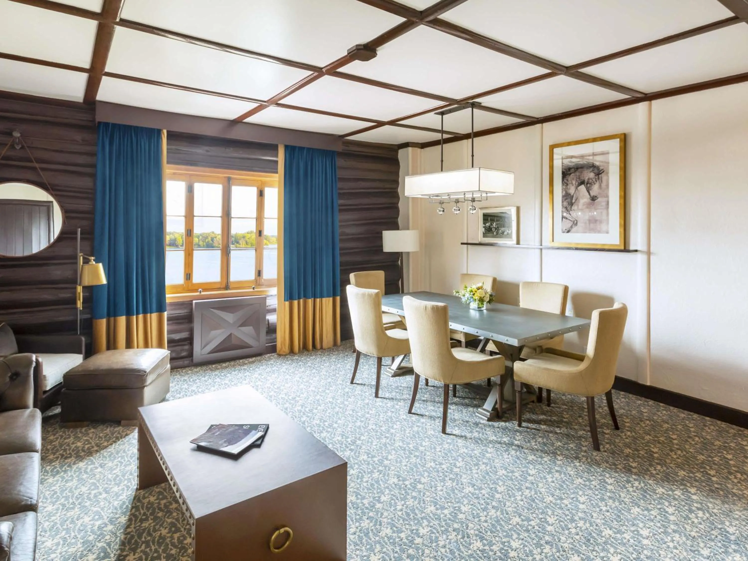 Bedroom in Fairmont Le Chateau Montebello