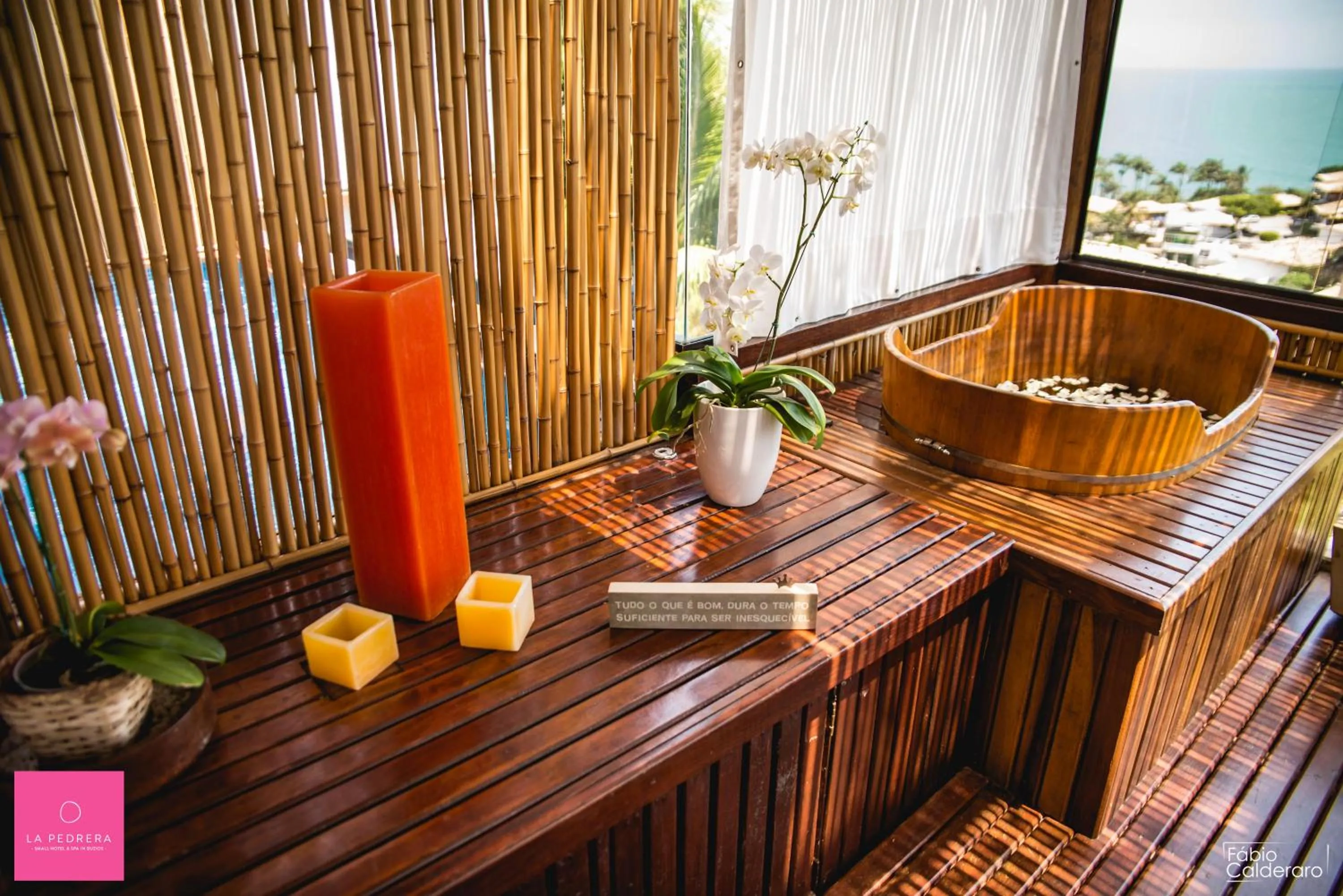 Hot Tub in La Pedrera Small Hotel & Spa