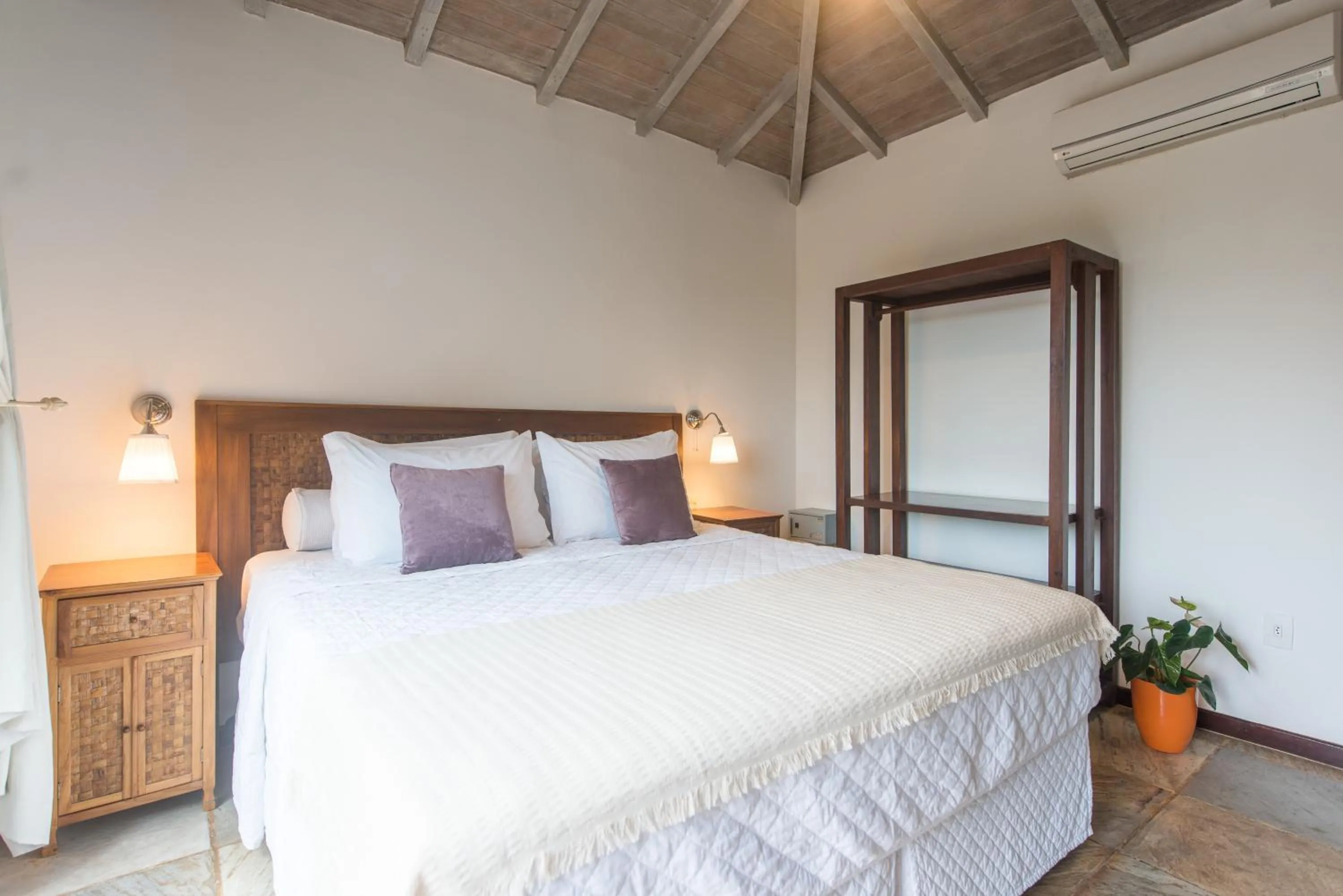 Photo of the whole room, Bed in La Pedrera Small Hotel & Spa