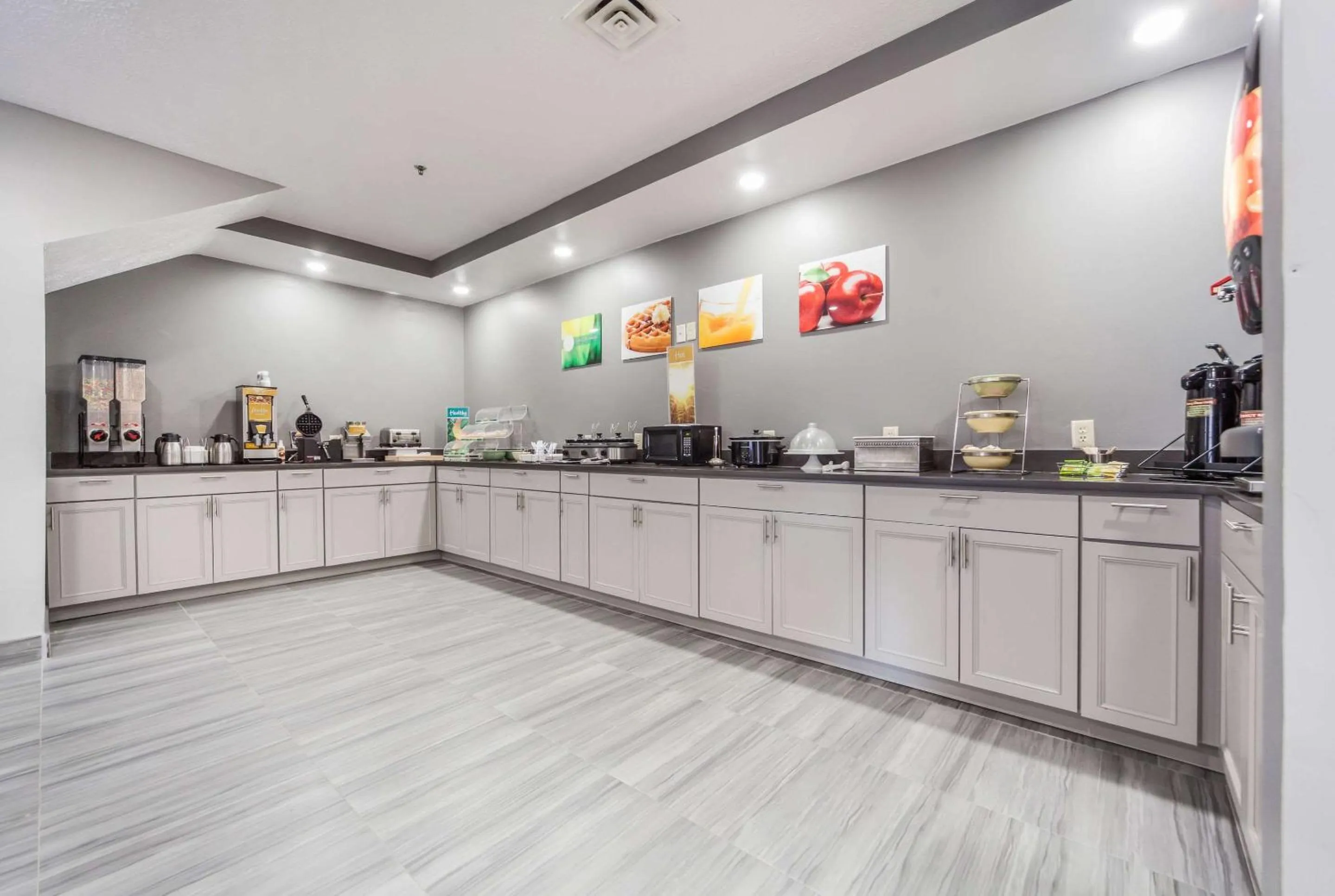 Restaurant/places to eat in Quality Inn & Suites Omaha Chalco