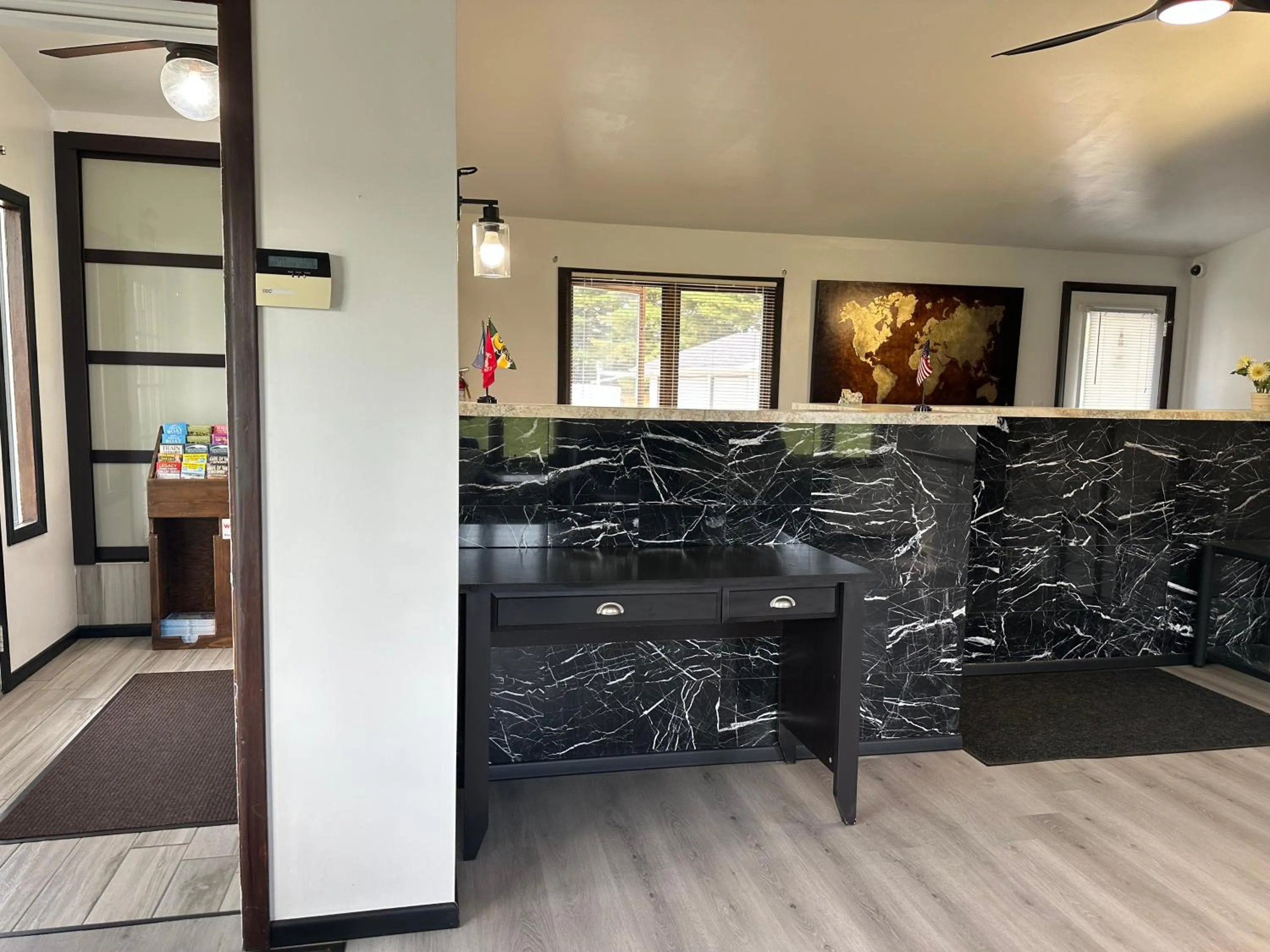 Lobby or reception in Skyview Motel - Prairie du Sac